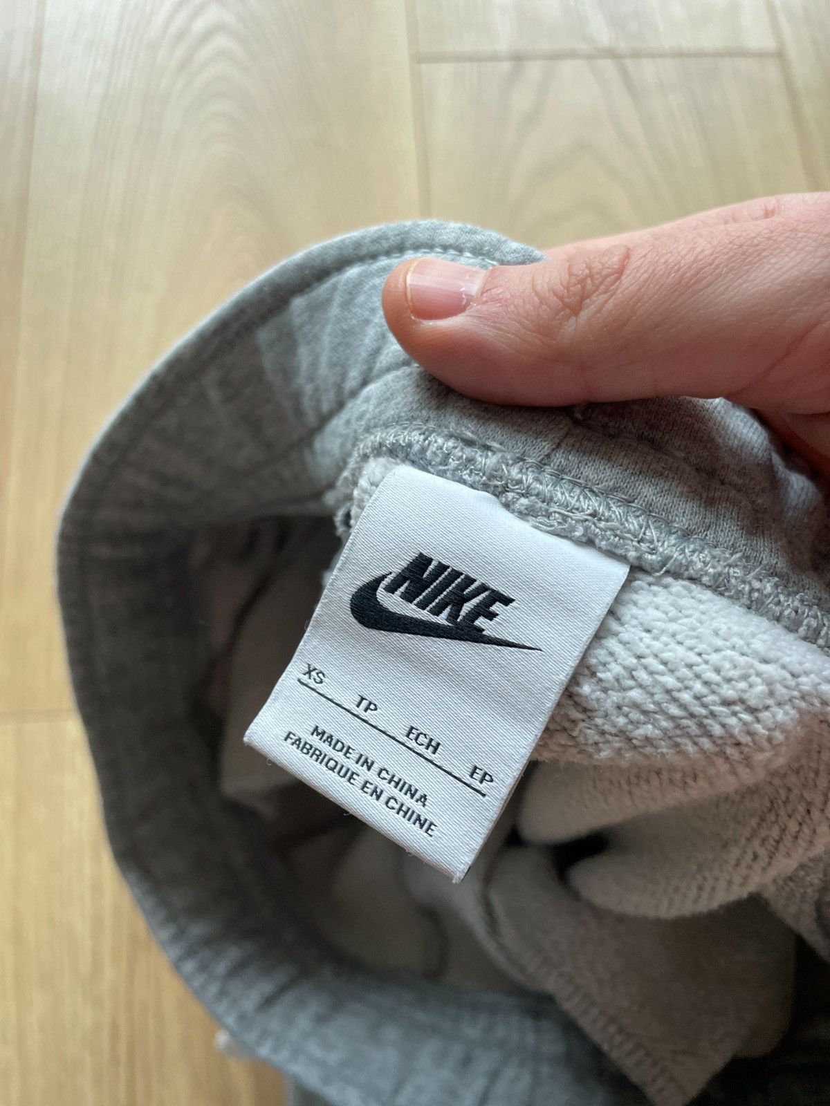 Nike × Vintage Vintage Nike Y2K Swoosh Grey Basic Sweatpants Pants Joggers Size US 30 / EU 46 - 6 Thumbnail