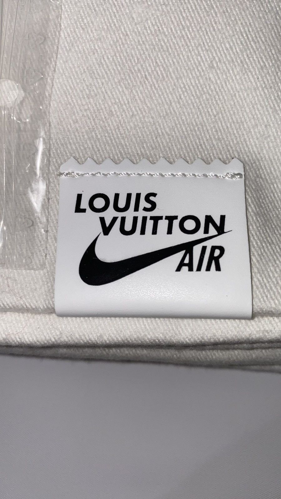 Louis Vuitton Louis Vuitton X Nike 10 Air Force 1 Gold Metallic Size US 10 / EU 43 - 20 Thumbnail