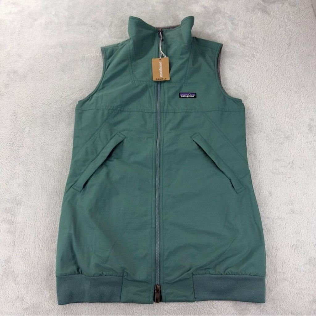 Patagonia Patagonia Women's Small Shelled Synchilla Reversible Vest Size S / US 4 / IT 40 - 1 Thumbnail