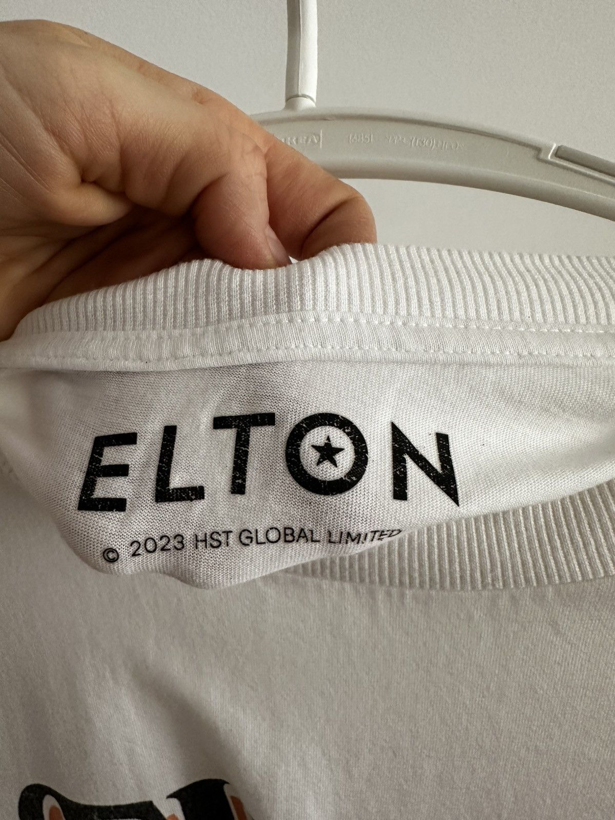 Vintage Vintage Elton John Rocket Man White T-shirt Size US M / EU 48-50 / 2 - 5 Thumbnail