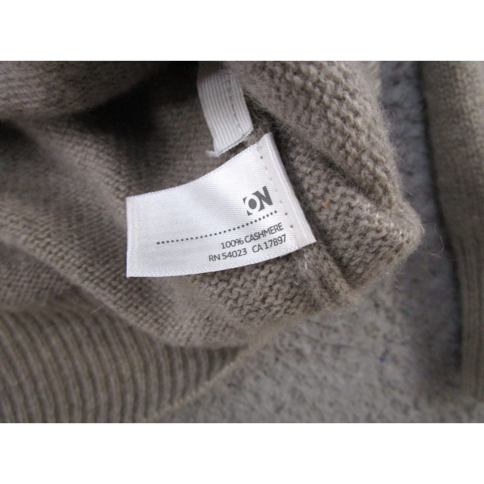 Gap GAP Mens V Neck Sweater Long Sleeve XL Brown 100% Cashmere Preppy Pullover Cardigan? Size US XL / EU 56 / 4 - 4 Thumbnail