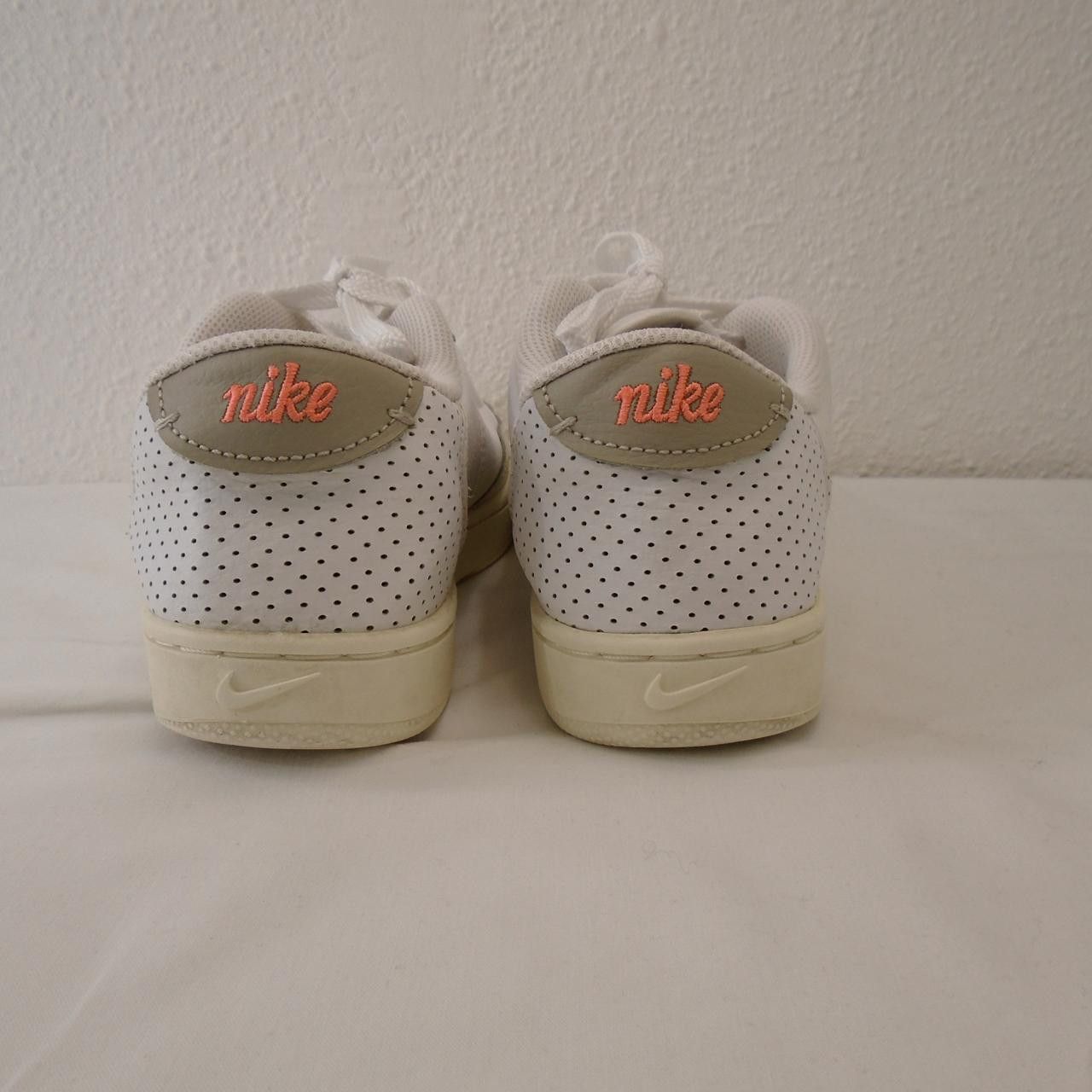 Nike Women's Sneakers Nike Size 30" / US 8 / IT 44 - 2 Thumbnail