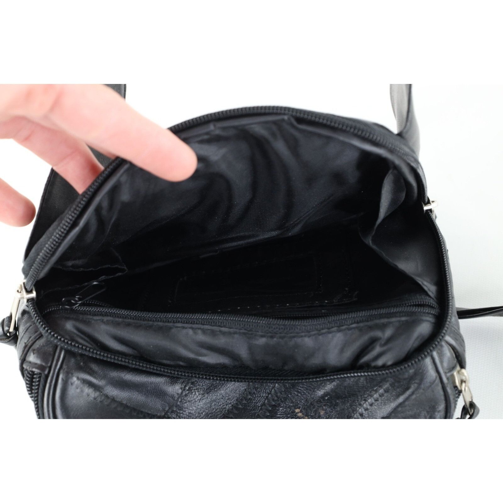 Vintage Vintage 90s Streetwear Patch Leather Fanny Pack Bag Size ONE SIZE - 7 Thumbnail