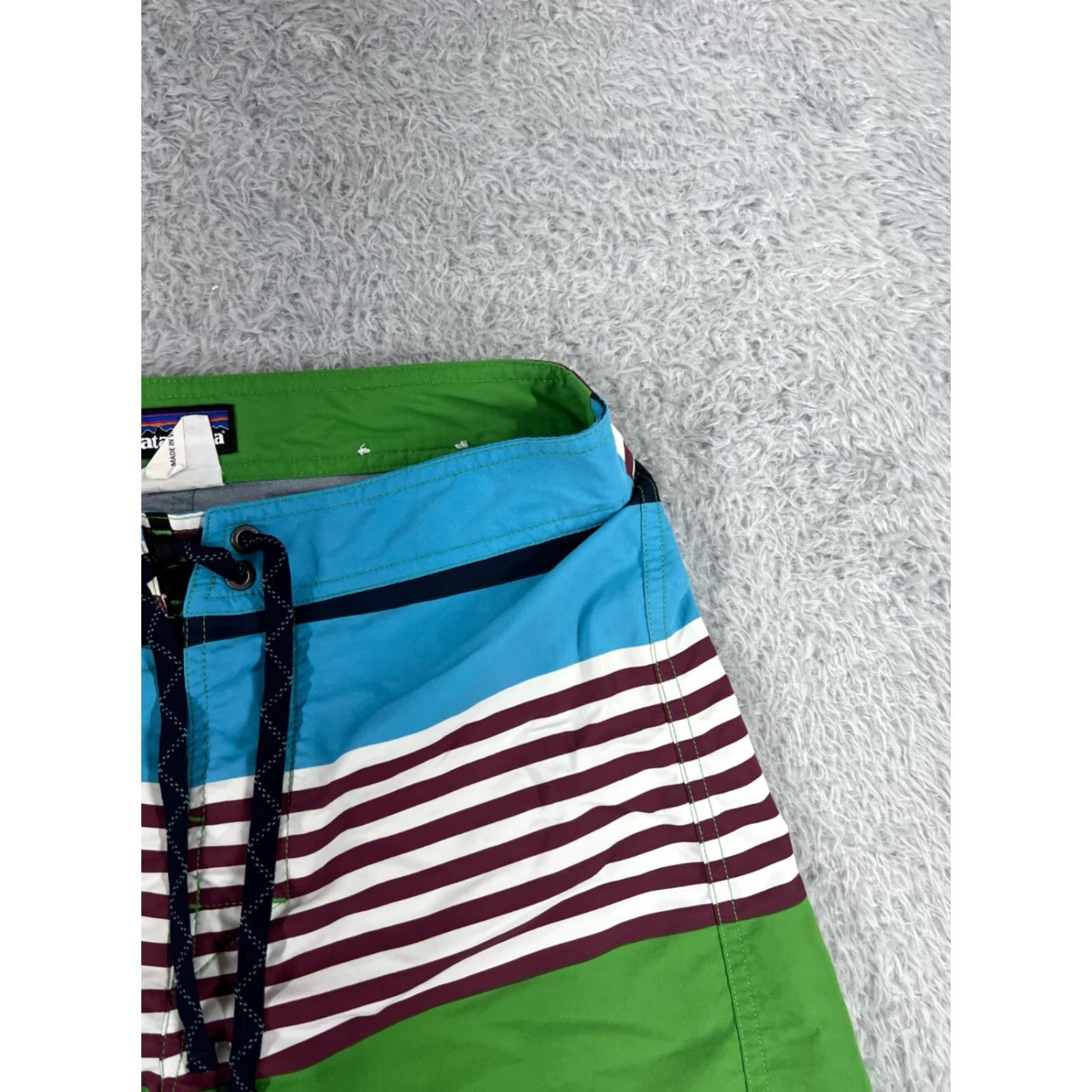 Patagonia Patagonia Board Shorts Mens 28 Blue Green Stripe Nylon 100% Beach Pockets Zipper Surfing Size US 28 / EU 44 - 5 Thumbnail