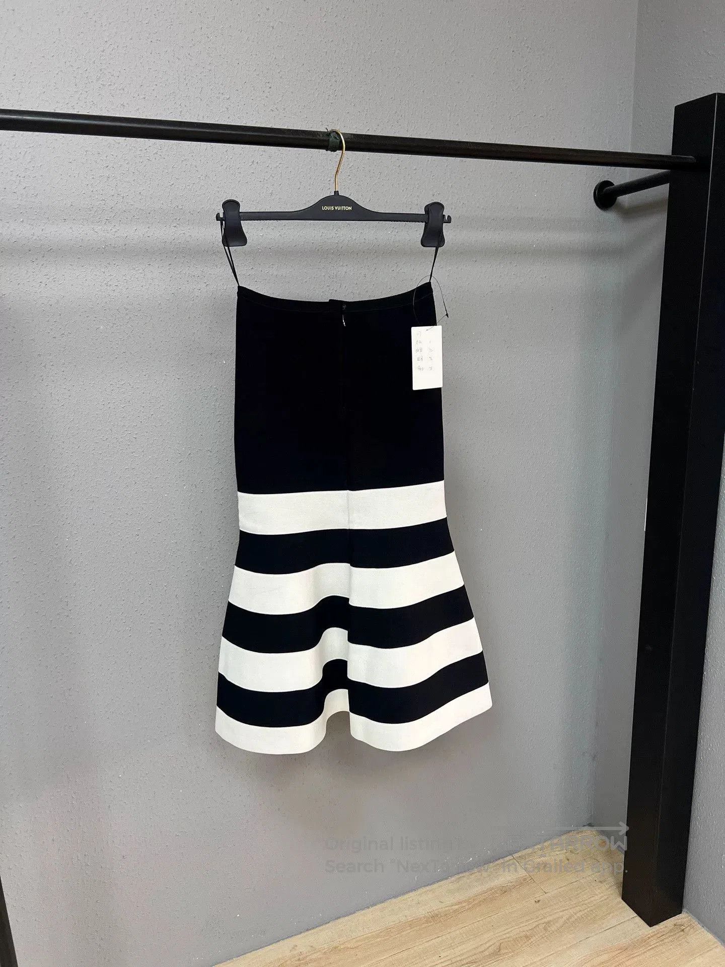 Victoria Beckham Victoria Beckham Black and White Dress. Size S / US 4 / IT 40 - 2 Thumbnail