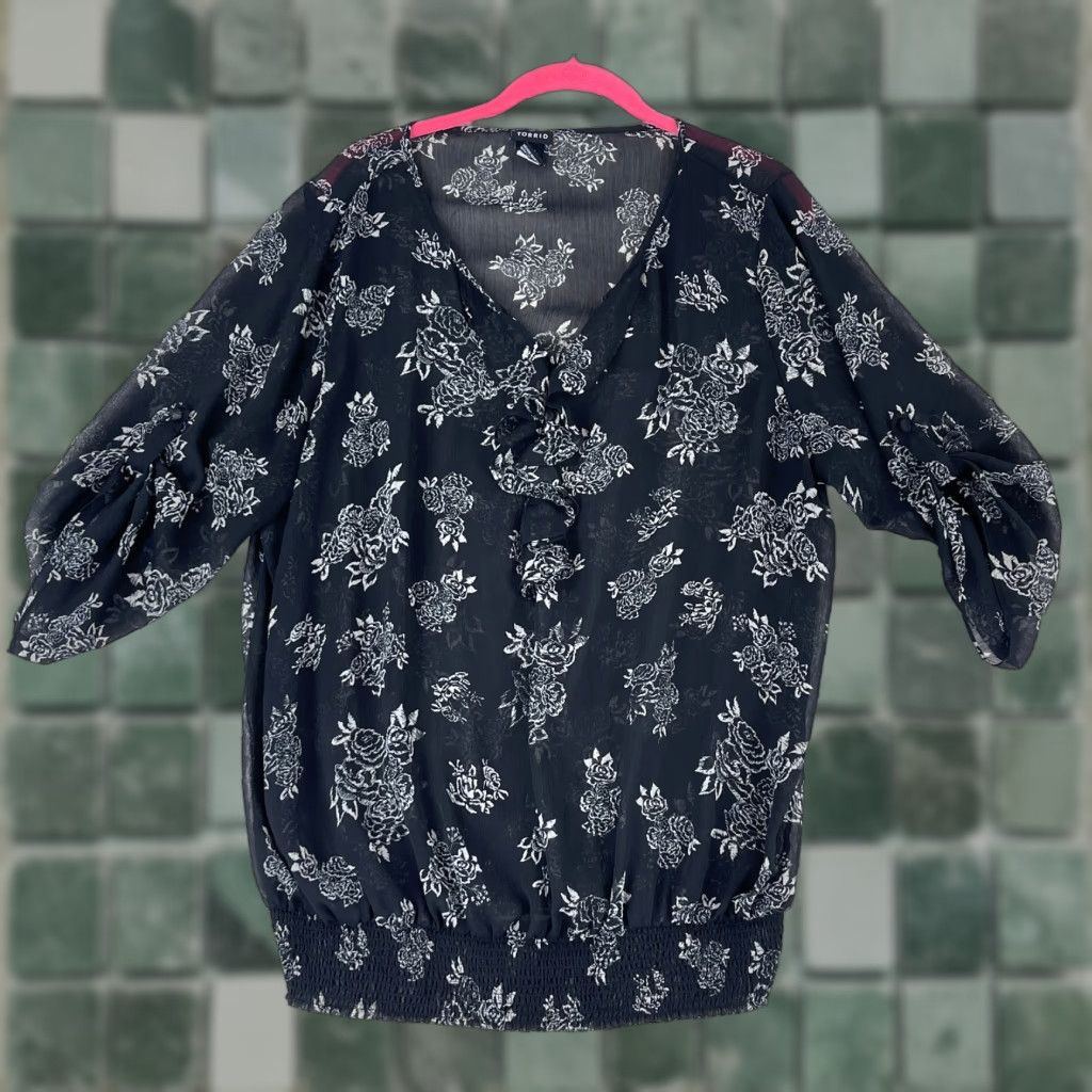 Torrid Torrid Black Floral Print Chiffon V-Neck Shirt Womens 3/4 Sleeve Plus Size 2X Size XXL / US 16-18 / IT 52-54 - 1 Thumbnail