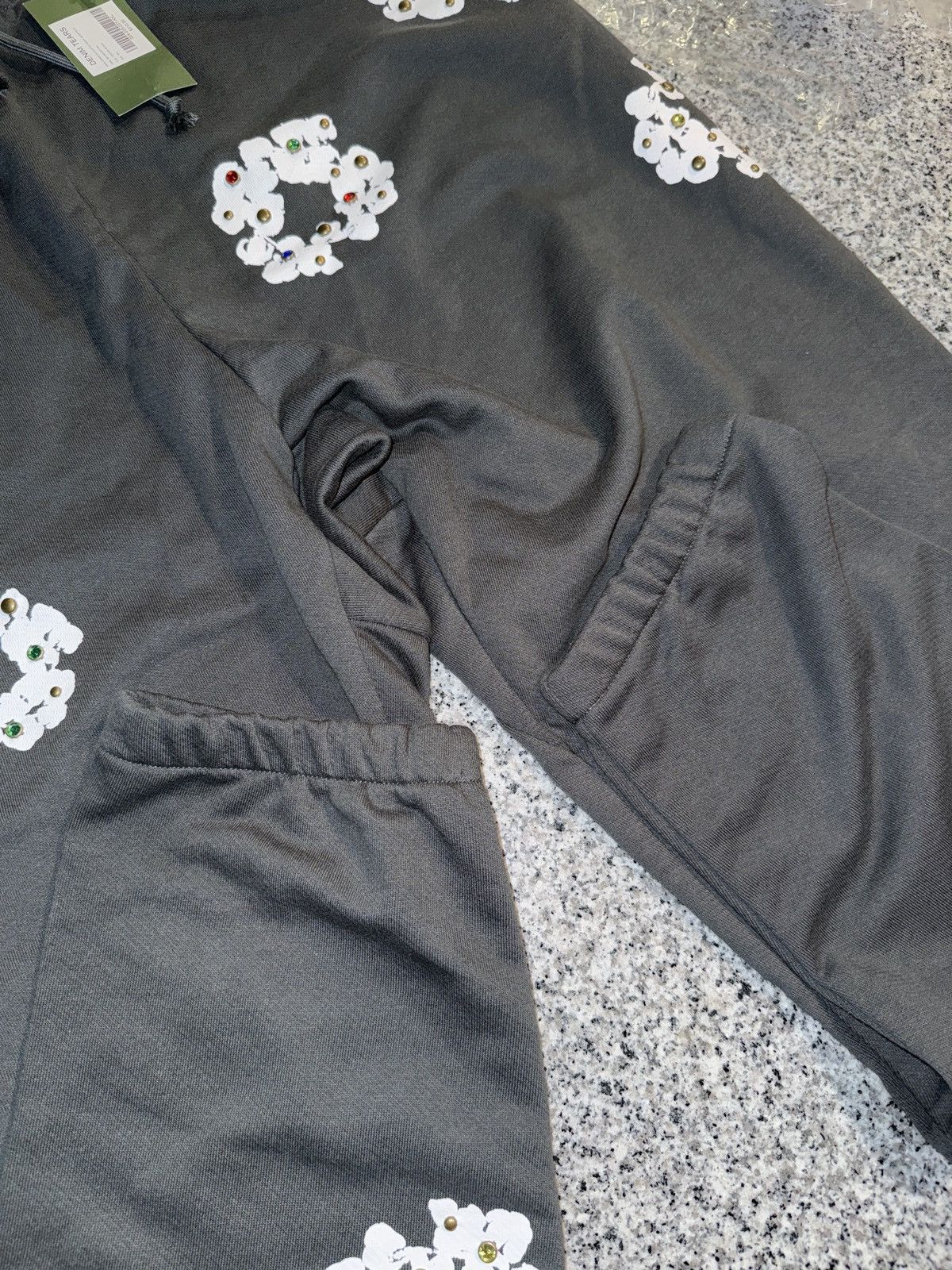 DENIM TEARS Denim Tears Rhinestone Cotton Wreath Sweatpants