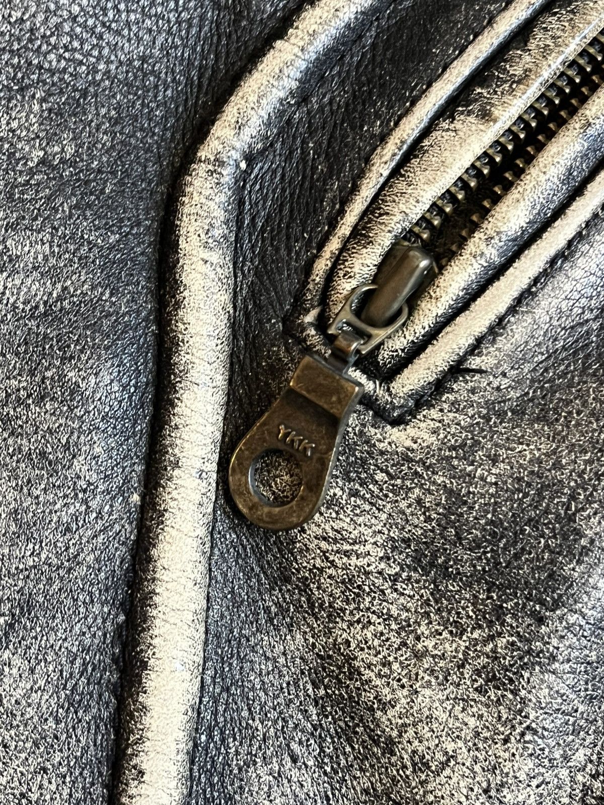 Vintage Vintage 90s 2BU Distressed Leather Biker Jacket Large Size US L / EU 52-54 / 3 - 9 Thumbnail