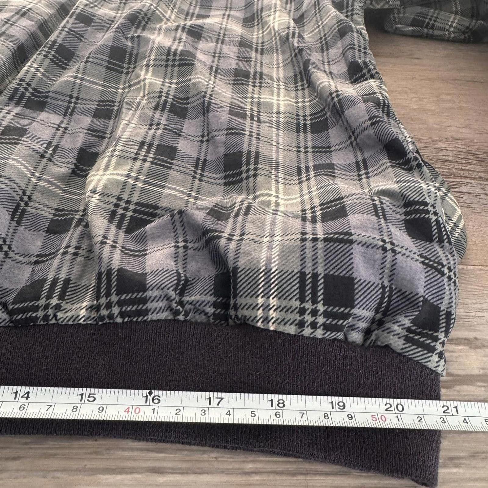 Izod IZOD • Golf Pullover "Plaid" (XL) Size US XL / EU 56 / 4 - 4 Thumbnail