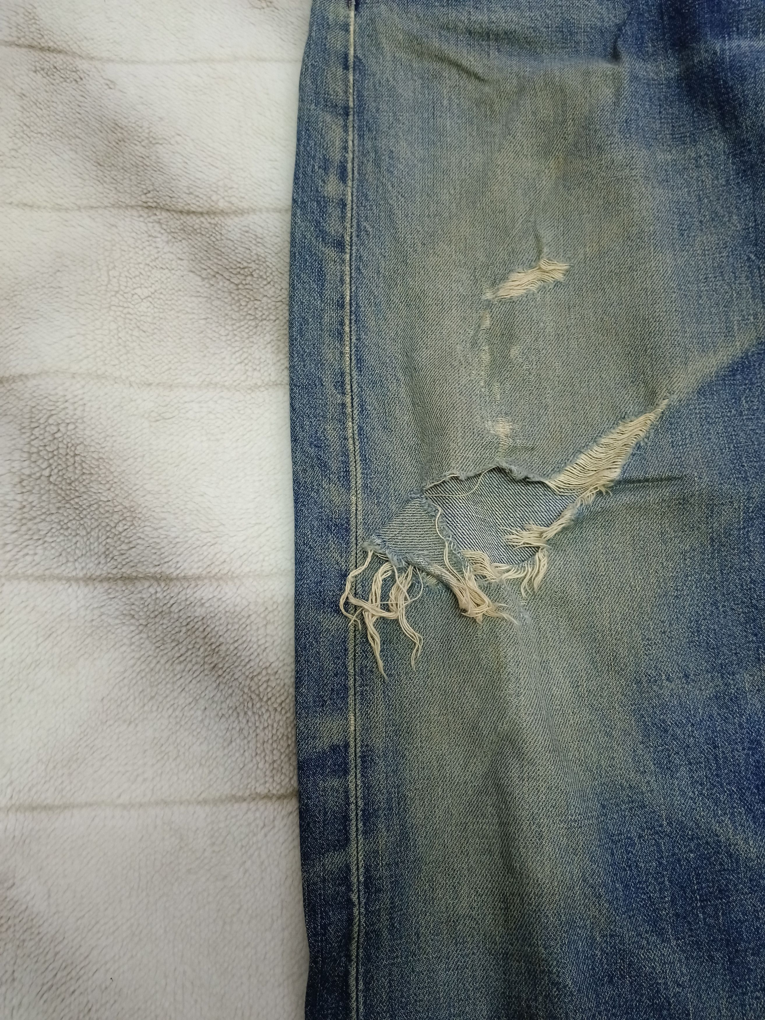 Levi's Vintage Clothing DISTRESSED LEVIS BIG E 504Z SELVEDGE Size US 33 - 3 Thumbnail