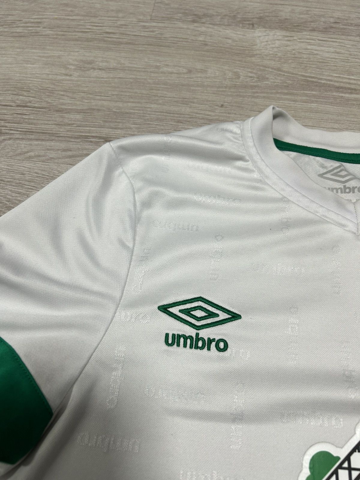 Umbro Umbro Soccer Jersey FC Werder Bremen 2021/22 home shirt Size US S / EU 44-46 / 1 - 4 Thumbnail