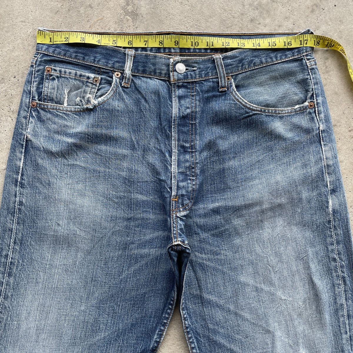 Levi's Vintage Clothing Vintage Levi’s 501 Ripped Faded Distressed Jeans Pants Denim Size US 35 - 5 Thumbnail