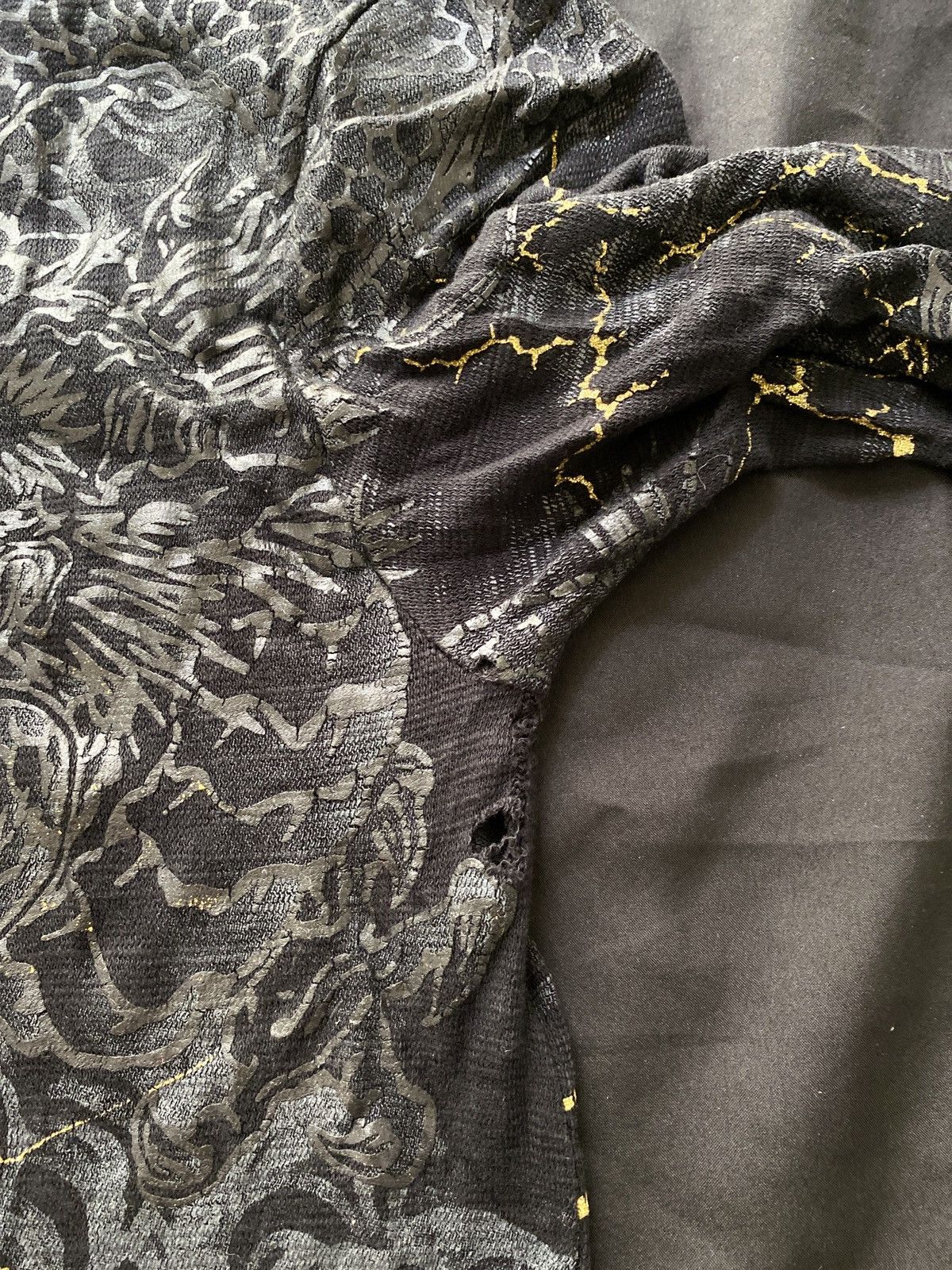 Yohji Yamamoto 1990’s Yohji Yamamoto Cyber Dragon Long Sleeve Size US M / EU 48-50 / 2 - 7 Thumbnail