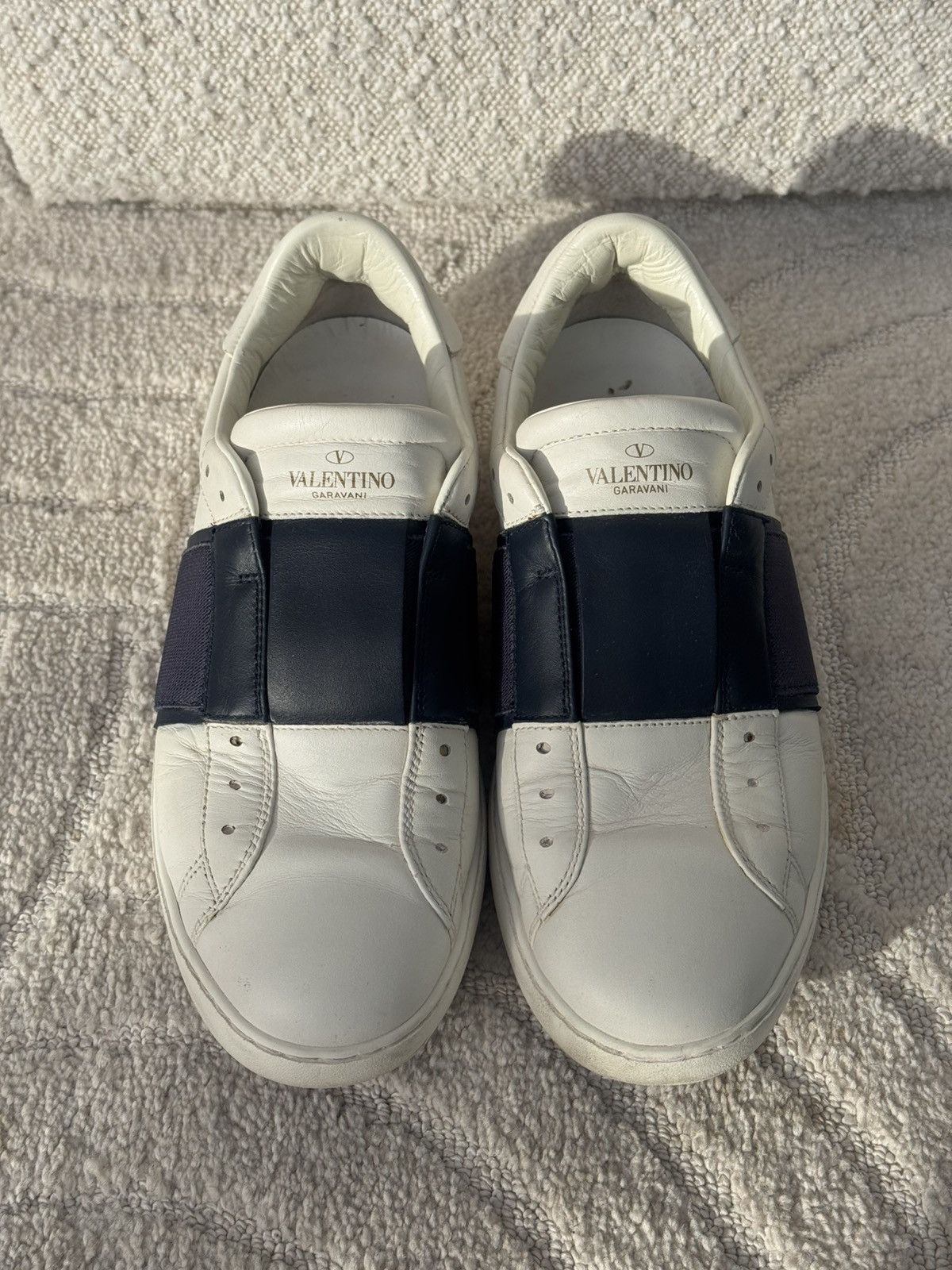 Valentino Valentino Garavani Open Low-Top Sneakers White/Navy(TP938Y2) Size US 7 / EU 40 - 2 Thumbnail