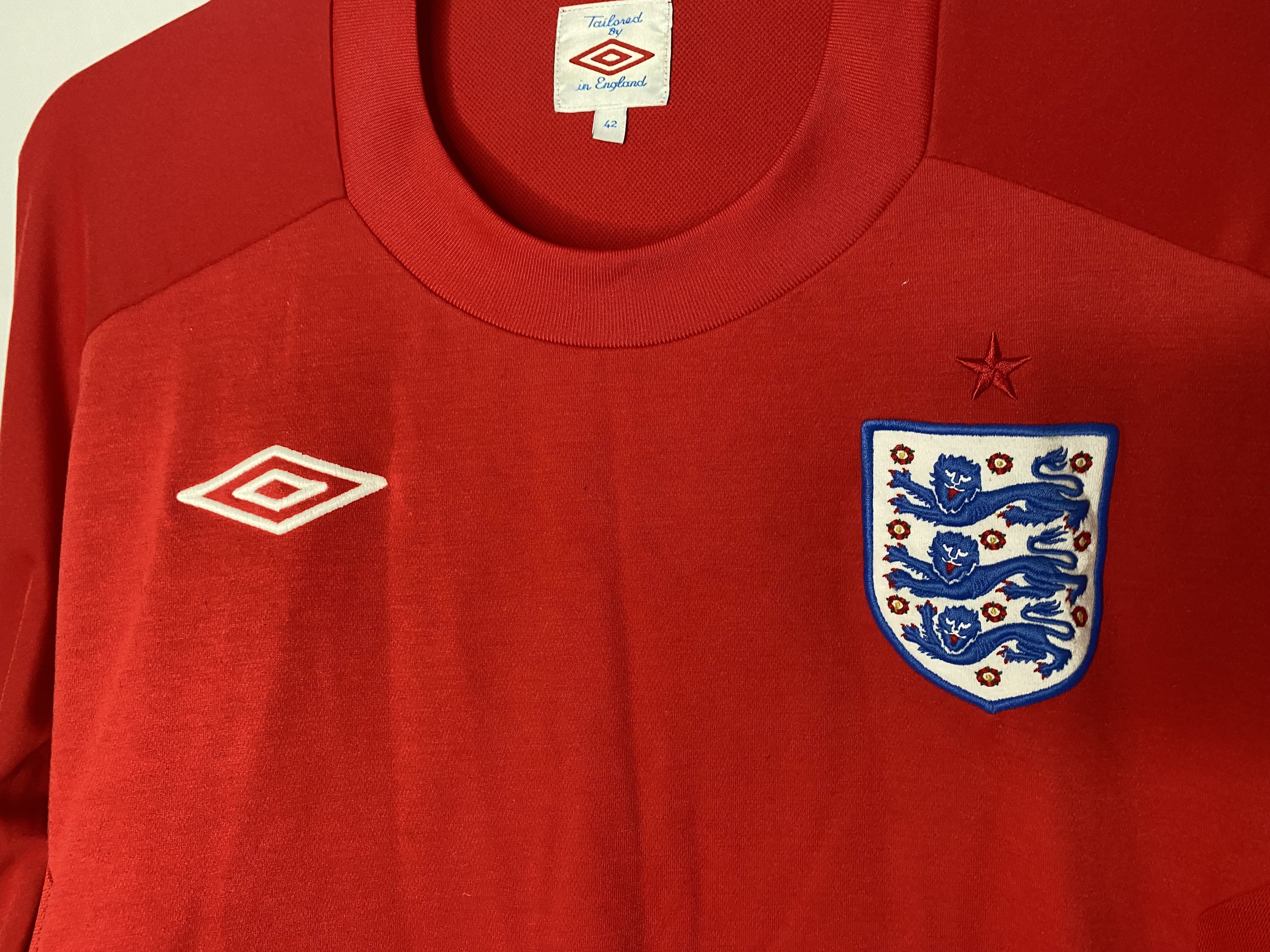 Umbro ENGLAND TEAM 2010 2012 AWAY FOOTBALL SHIRT SOCCER JERSEY Size US L / EU 52-54 / 3 - 4 Thumbnail