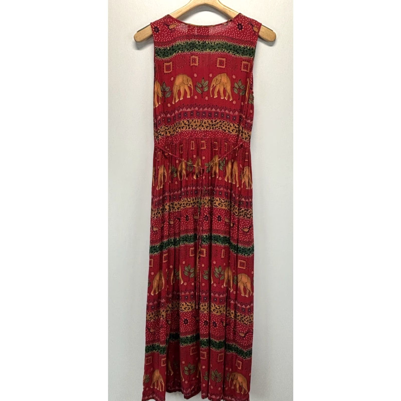 Vintage VINTAGE Bila Midi Dress Women’s Small Red Elephants Grunge Hippie 90s Indie Sleeveless Pullover Casual Womens S Size S / US 4 / IT 40 - 4 Thumbnail