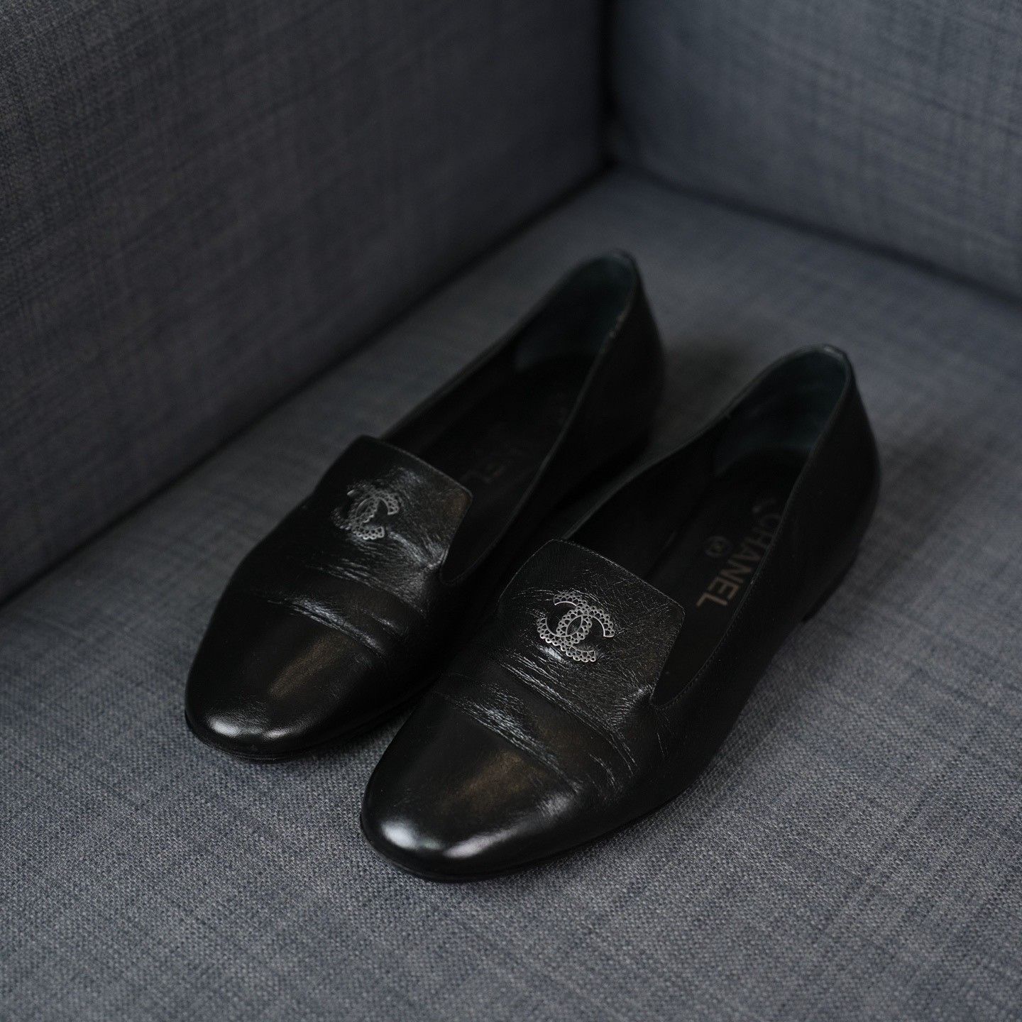 Chanel Chanel Leather Black Lowtop Sneakers us_8 Women Size US 8 / IT 38 - 1 Thumbnail