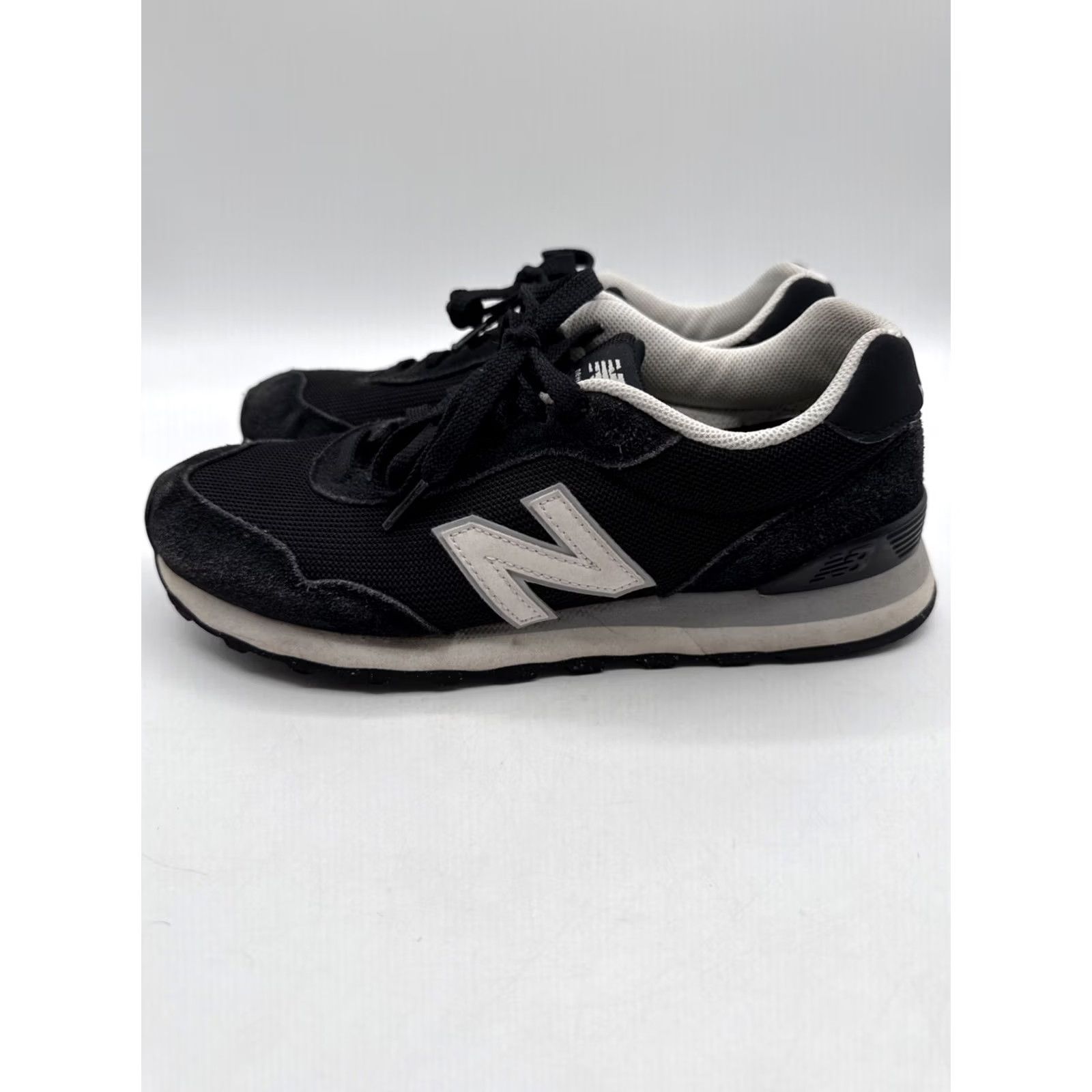 New Balance New Balance Classics 515 V3 Sneaker Suede Black White Women Men 7.5 9 | Walking Comfort Athletic Shoe Size US 7 / IT 37 - 3 Thumbnail