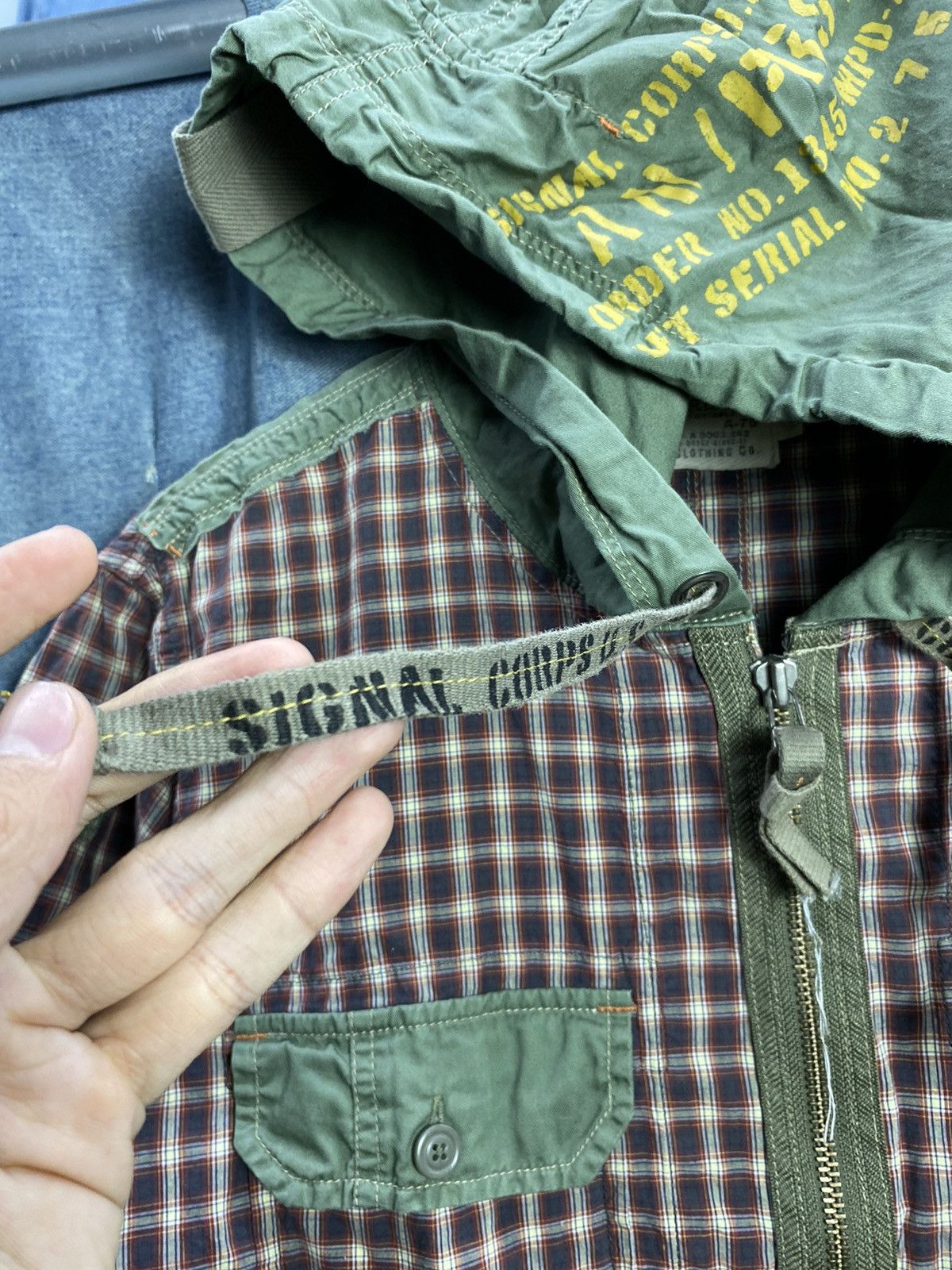 Vintage avirex shirt hood us army military style Size US L / EU 52-54 / 3 - 6 Thumbnail