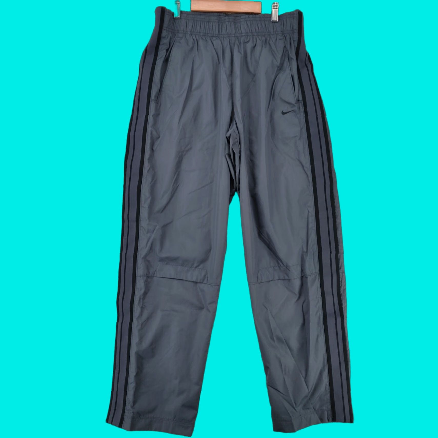 VINTAGE Nike Pants Mens M Gray Jogger 90s Logo Side Stripe Swoosh Classic Outdoor