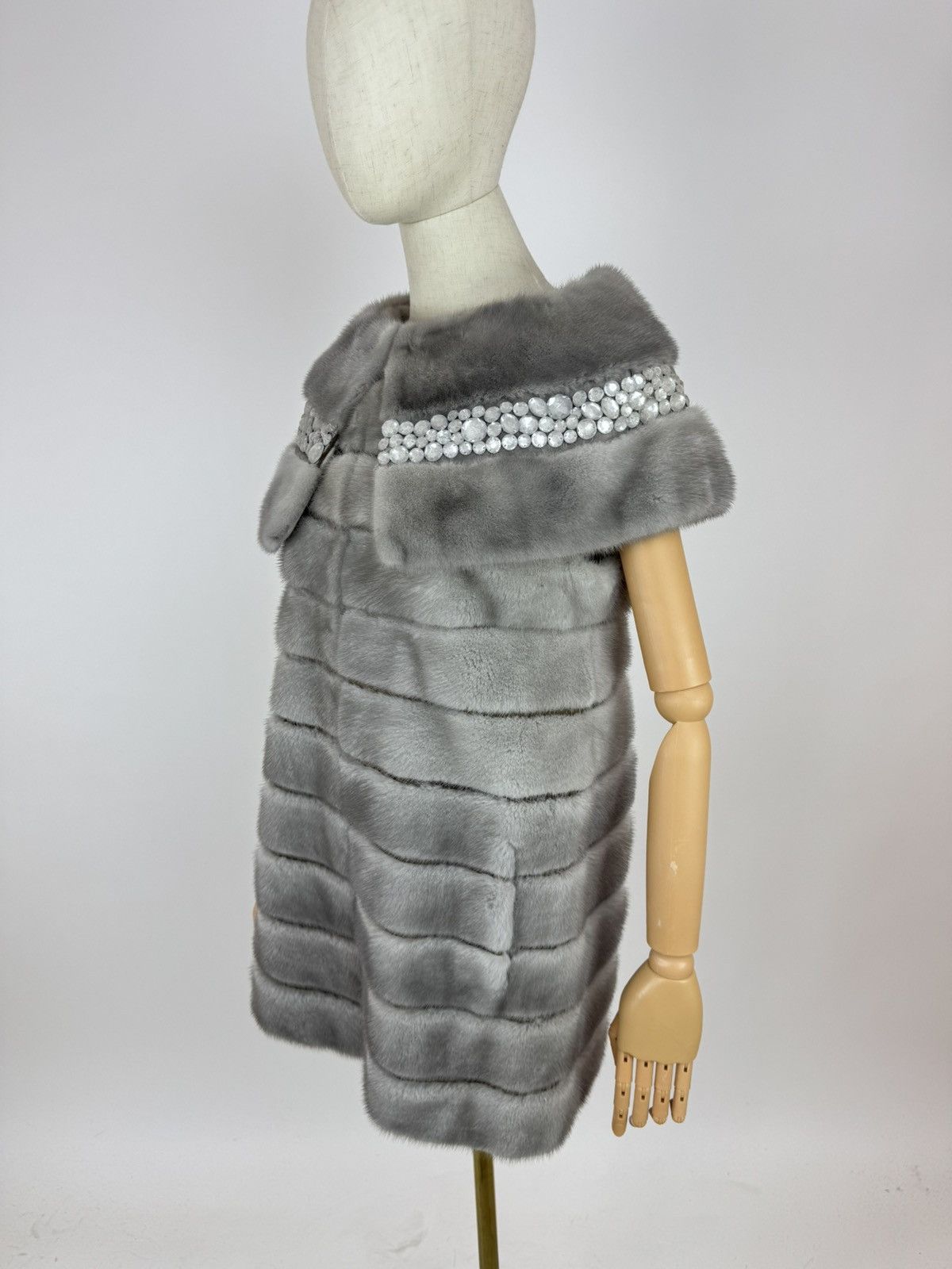 Fendi FENDI fur long vest collared archive clothing Womens size 42 Size M / US 6-8 / IT 42-44 - 3 Thumbnail
