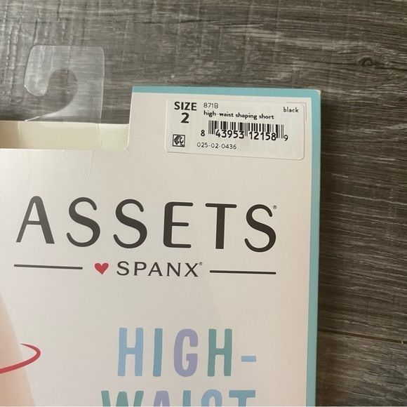 Spanx Assets by Spanx High Waisted Mid Thigh Shaper Shorts Size 2 Size ONE SIZE - 2 Thumbnail