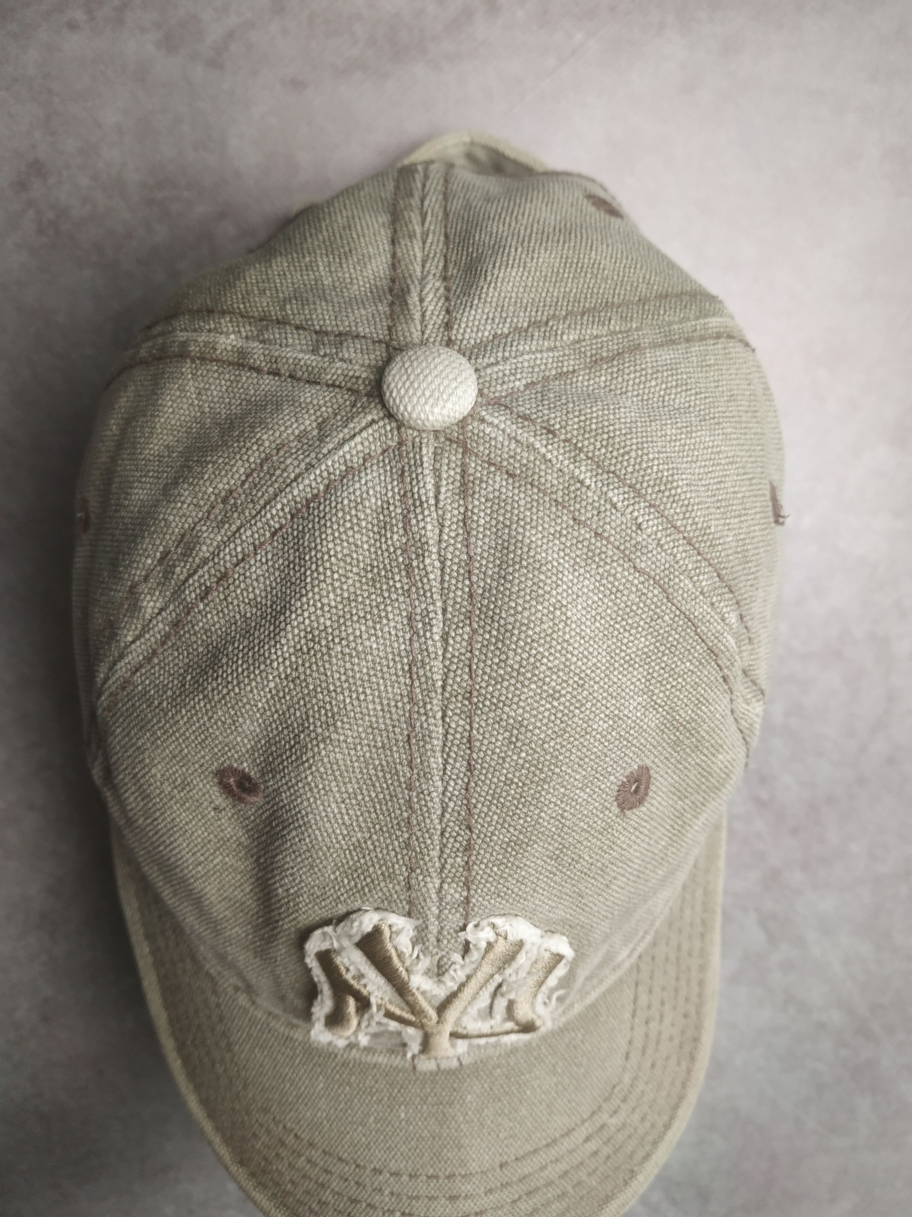 New York Yankees Vintage Y2k New Era Yankees distressed style cap Size ONE SIZE - 3 Thumbnail
