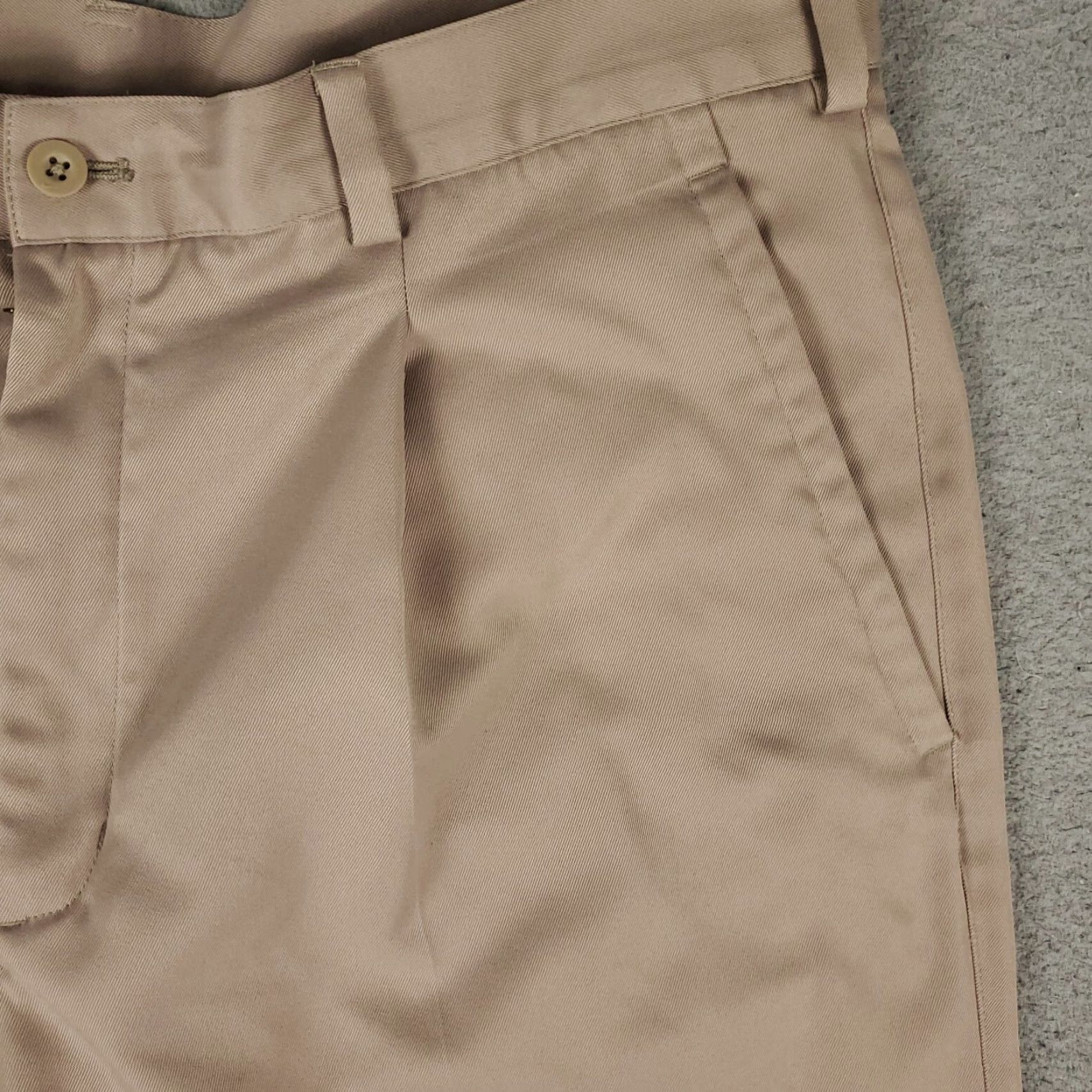 Nike Nike Shorts Mens 38 Beige Dri-Fit Pleated Chino Golf Casual Athletic Slim? Size US 38 / EU 54 - 3 Thumbnail