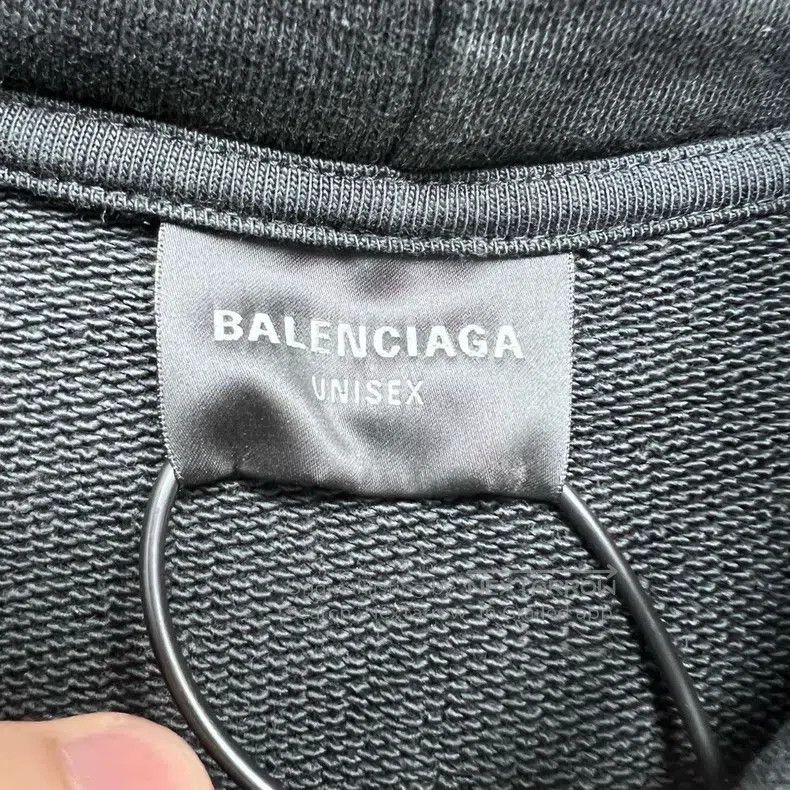 Balenciaga Balenciaga Black and Silver Tape Logo Hoodie Size/S Size US S / EU 44-46 / 1 - 3 Thumbnail