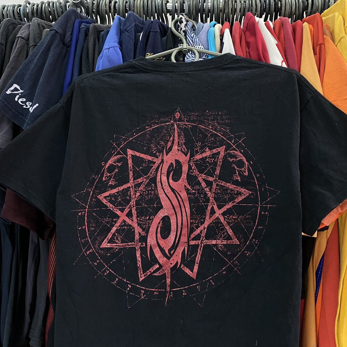 Band Tees Vintage Slipknot 2018 Big Graphic Overprint logo tee Size US M / EU 48-50 / 2 - 2 Thumbnail