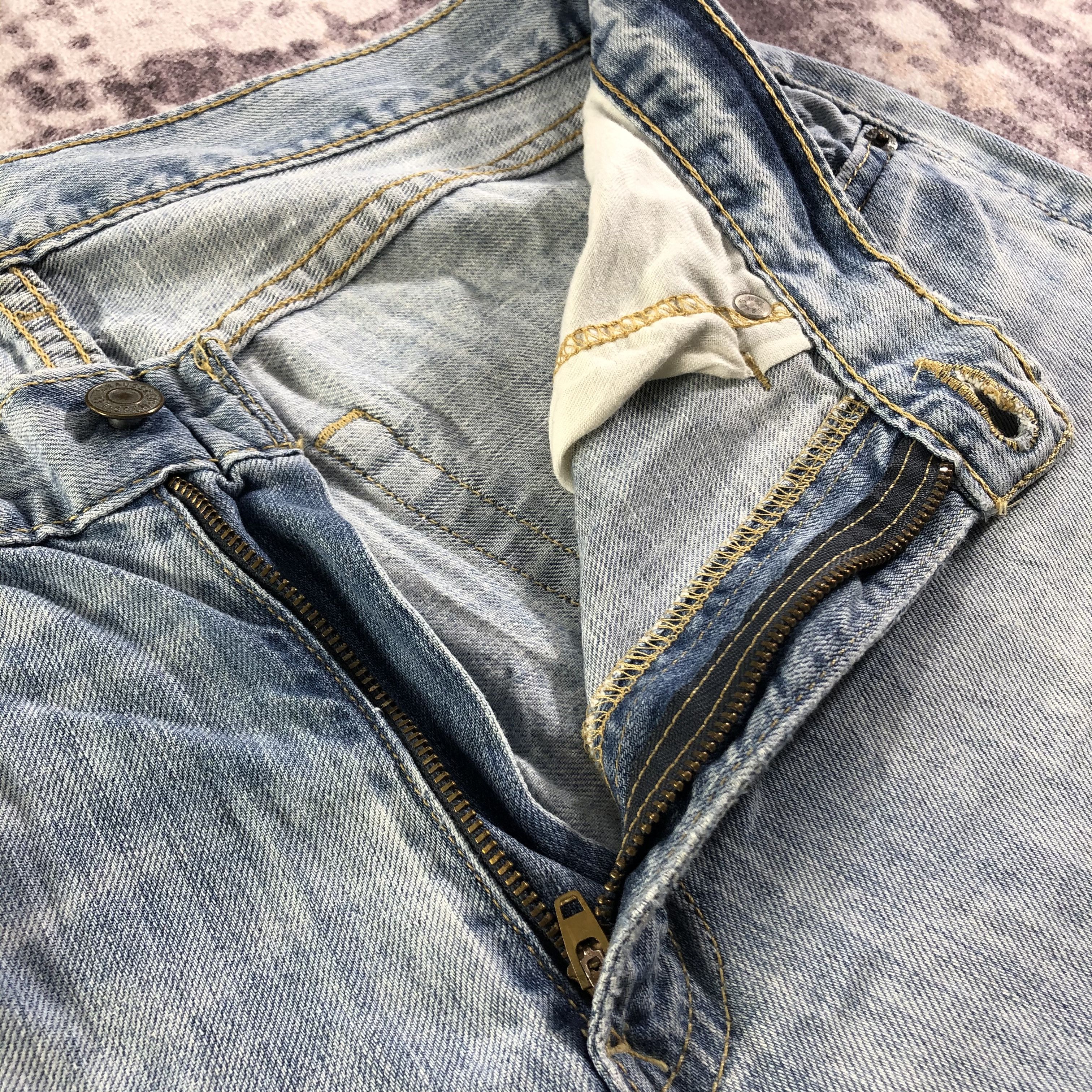 Levi's × Vintage Vintage Light Wash Levis 505 Jeans-JM3210 Size US 33 - 7 Thumbnail