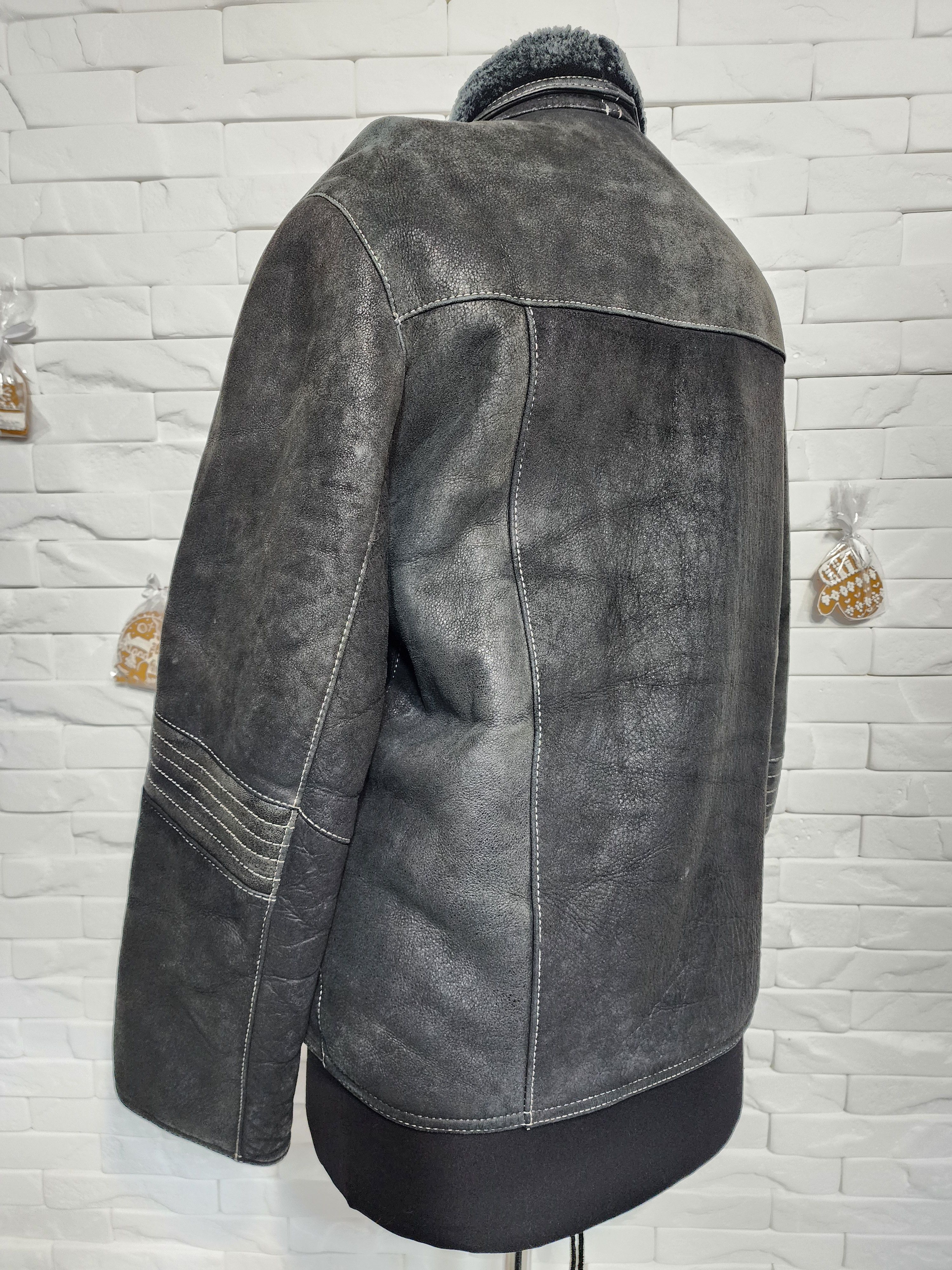 Furla Men's Black Sheepskin Coat: Genuine Fur Jacket with Zipper Size US L / EU 52-54 / 3 - 7 Thumbnail