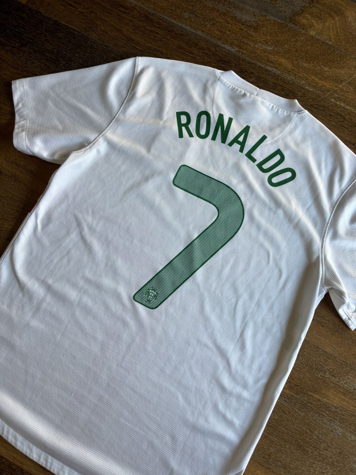 Nike Portugal 2012 Ronaldo 7 Original Nike Size US M / EU 48-50 / 2 - 3 Thumbnail