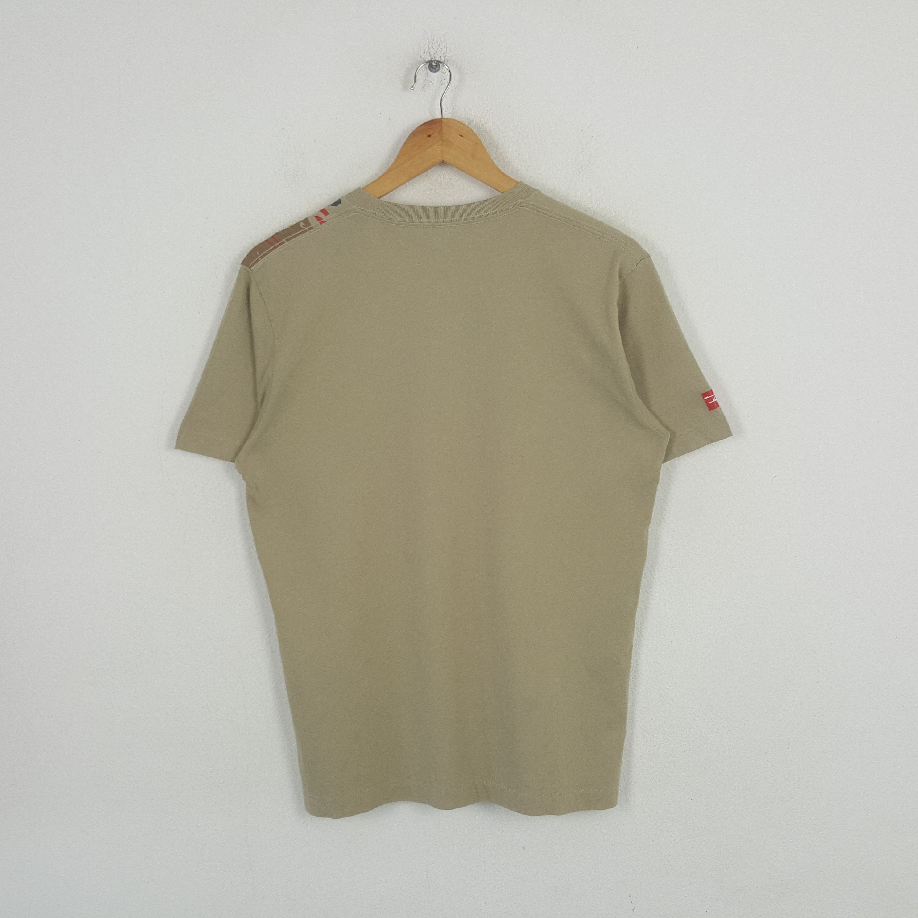 Futura × Uniqlo Vintage Uniqlo Futura Japanese Brand Tshirt RR17 Size US M / EU 48-50 / 2 - 3 Thumbnail
