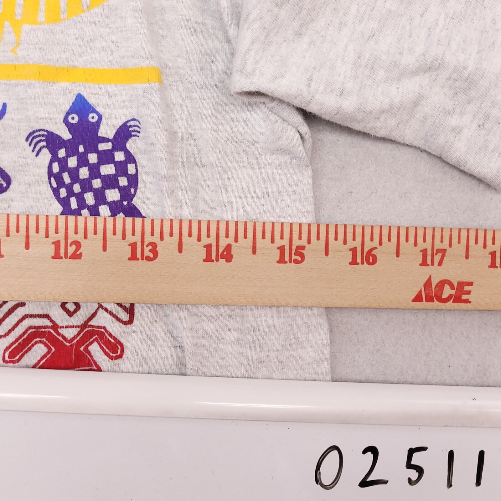 TEE JAYS Tee Jays Short Sleeve Graphic T Shirt Womens Size Small Gray Size S / US 4 / IT 40 - 9 Thumbnail