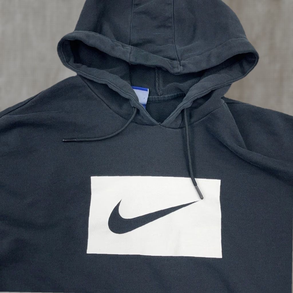 Nike Nike Hoodie Men XL Black White Sweatshirt Center Swoosh Adult Cotton Sweatshirt Hoodie Pockets Logo Nike Mens XL Black White Sweatshirt Hoodie Size US XL / EU 56 / 4 - 1 Thumbnail