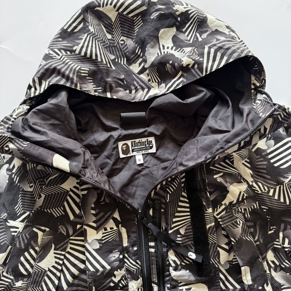 Bape BAPE Dazzle Camo Snowboard Jacket Rare Monochromatic Pattern Size US M / EU 48-50 / 2 - 13 Thumbnail