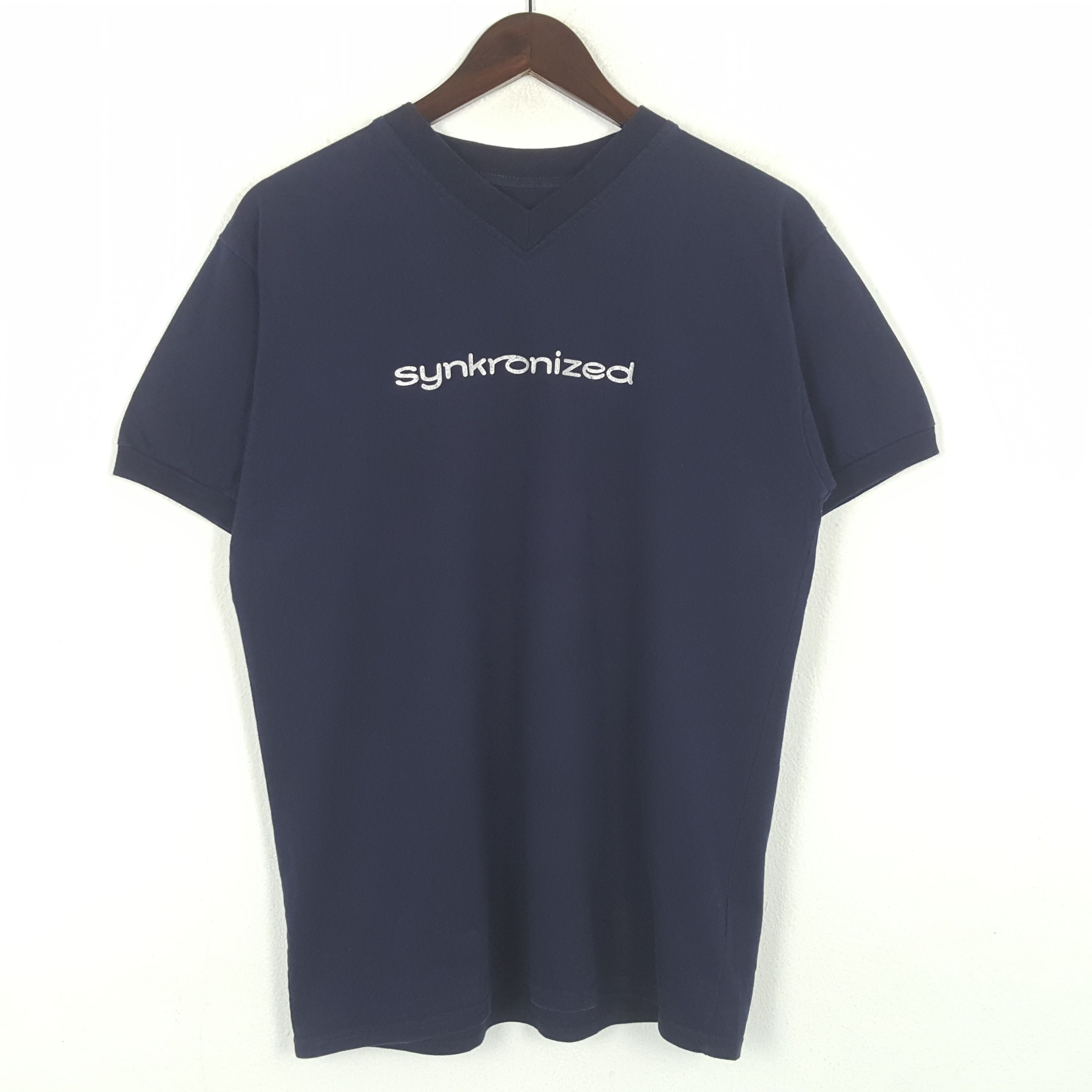 Vintage Jamiroquai Band Synkronized Vneck Tshirt RR25 Size US M / EU 48-50 / 2 - 1 Thumbnail