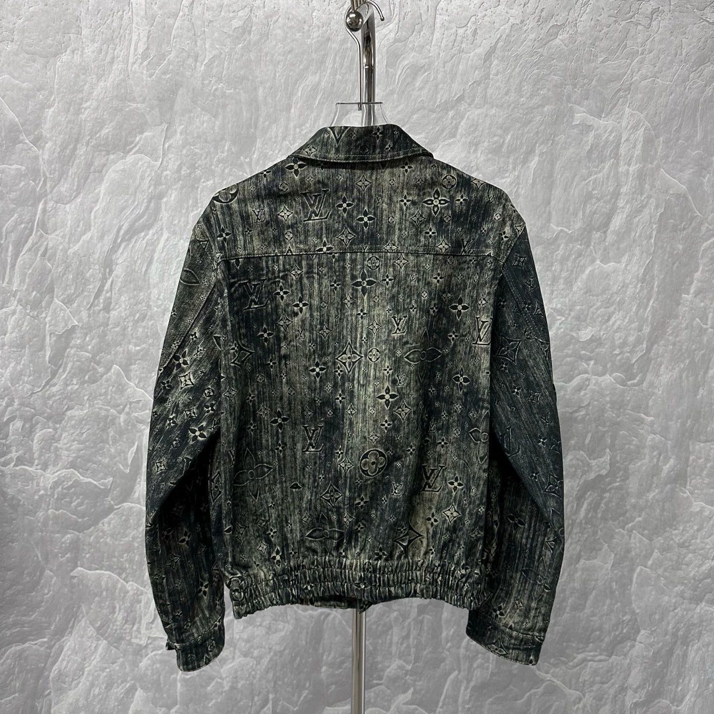 Louis Vuitton louis vuitton dyed denim jacket size 48 Size US M / EU 48-50 / 2 - 4 Thumbnail
