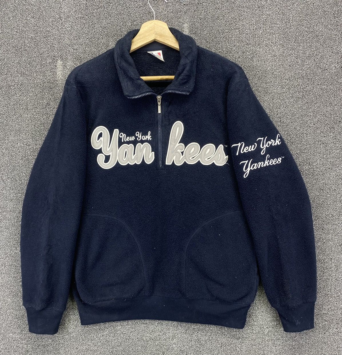 MLB Vintage MLB Yankees New York x Uniqlo Fleece Sweatshirt Size L / US 10 / IT 46 - 1 Thumbnail
