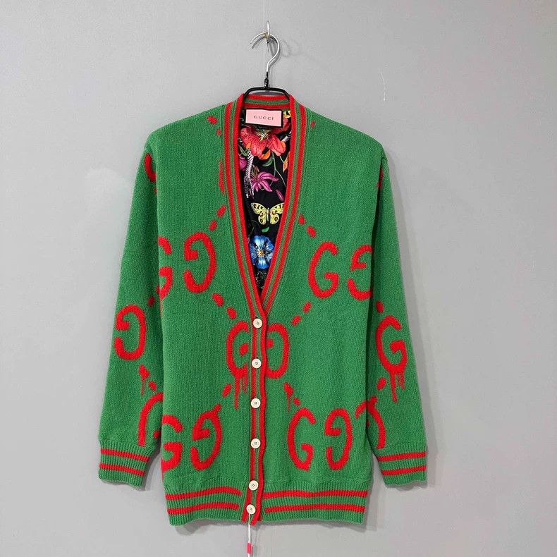Gucci Gucci Large logo full print inner silk cardigan jacket 2502 Size US S / EU 44-46 / 1 - 1 Thumbnail