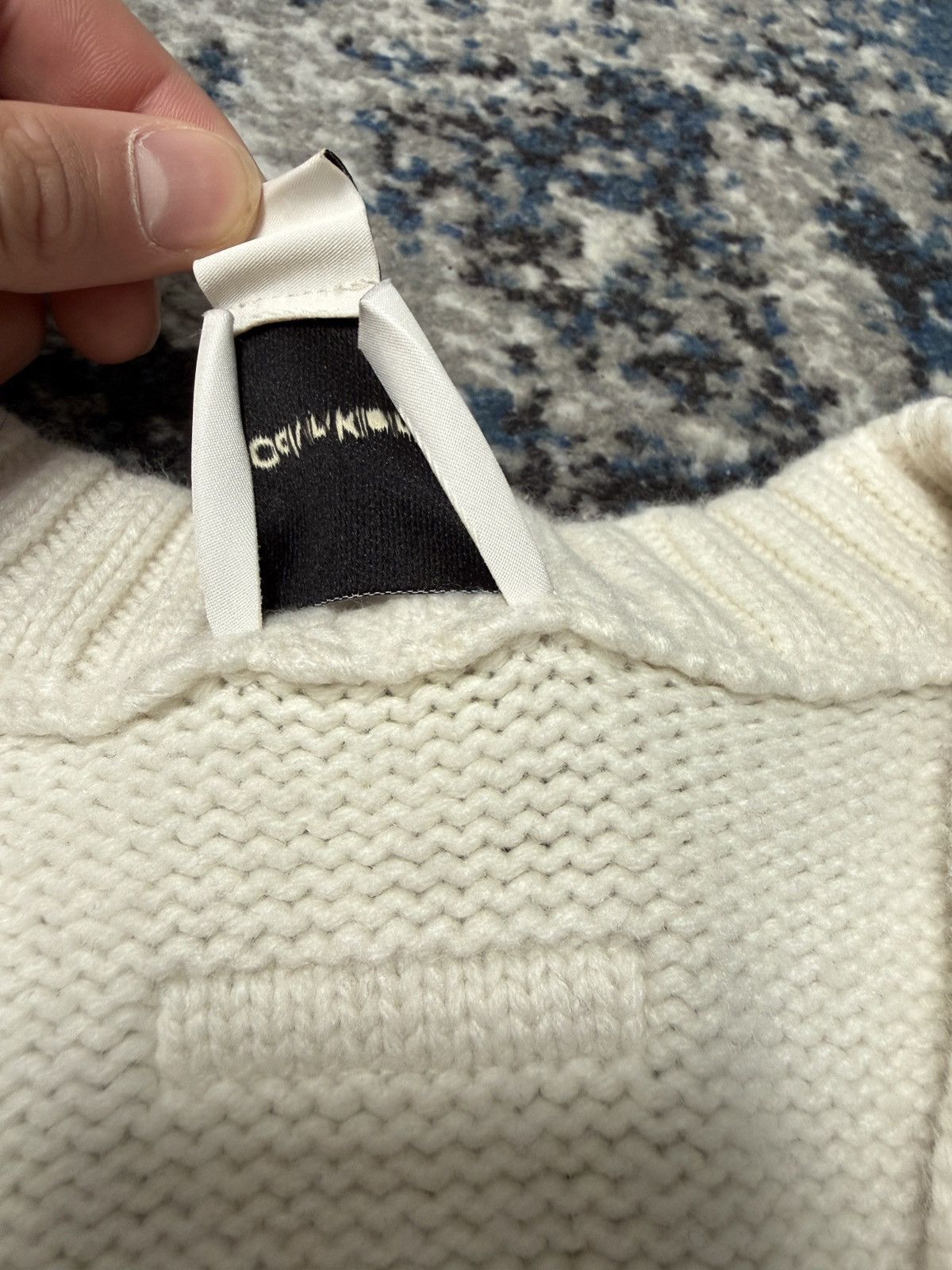 Calvin Klein Calvin klein white v neck sweater Size US XS / EU 42 / 0 - 4 Thumbnail