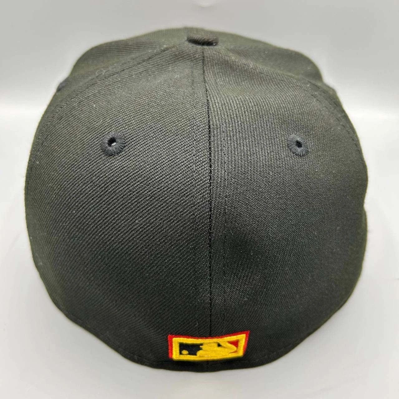 New Era Chicago White Sox Hat Men 7 3/8 Black Yellow MLB Fitted Cap Size ONE SIZE - 8 Thumbnail