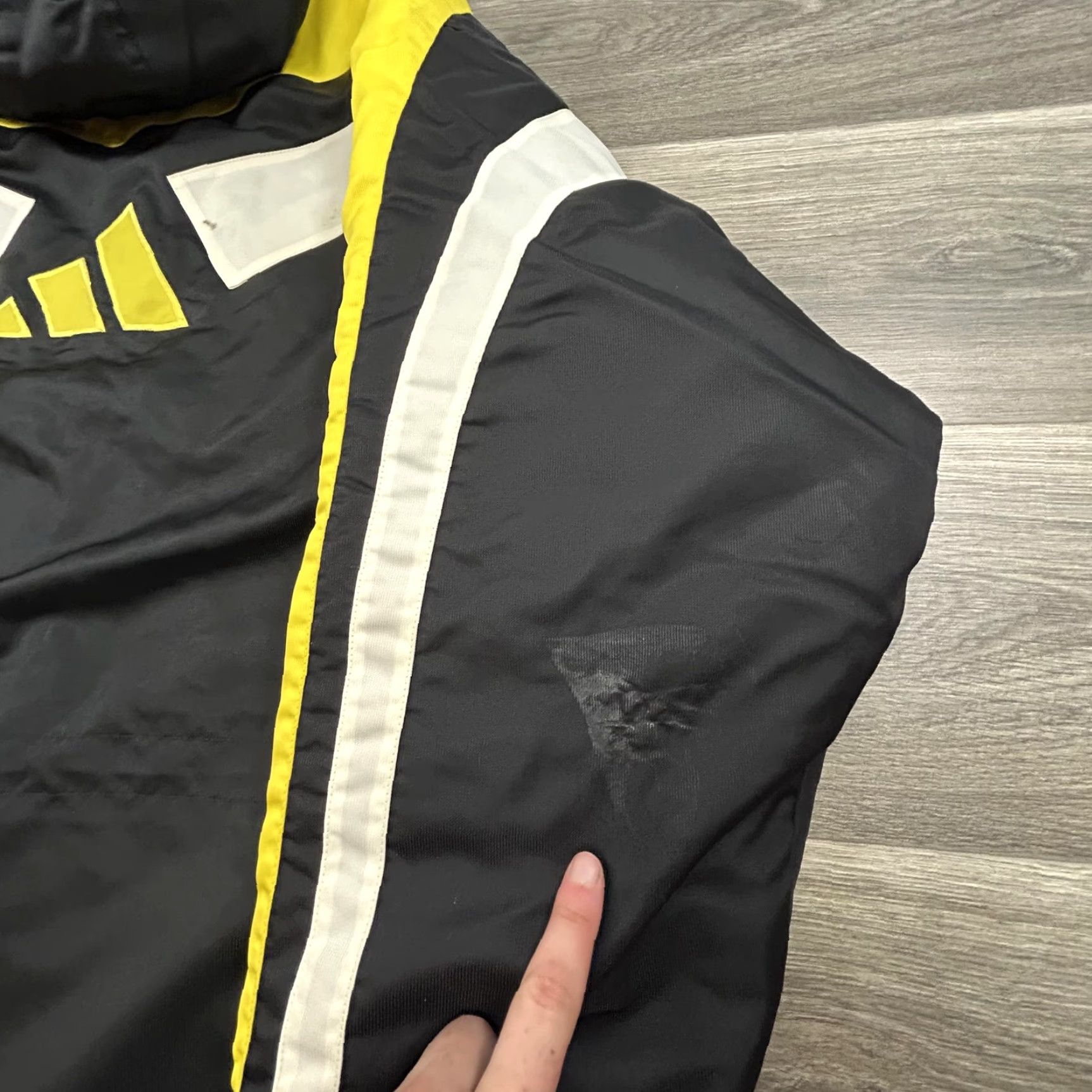 Adidas VINTAGE adidas Jacket Mens L Black Yellow Hooded Puffer Parka Coat 90s Zip Full Zip Hoodie Insulated Lined Pockets Logo 90s Retro Sports Mens Size US L / EU 52-54 / 3 - 7 Thumbnail