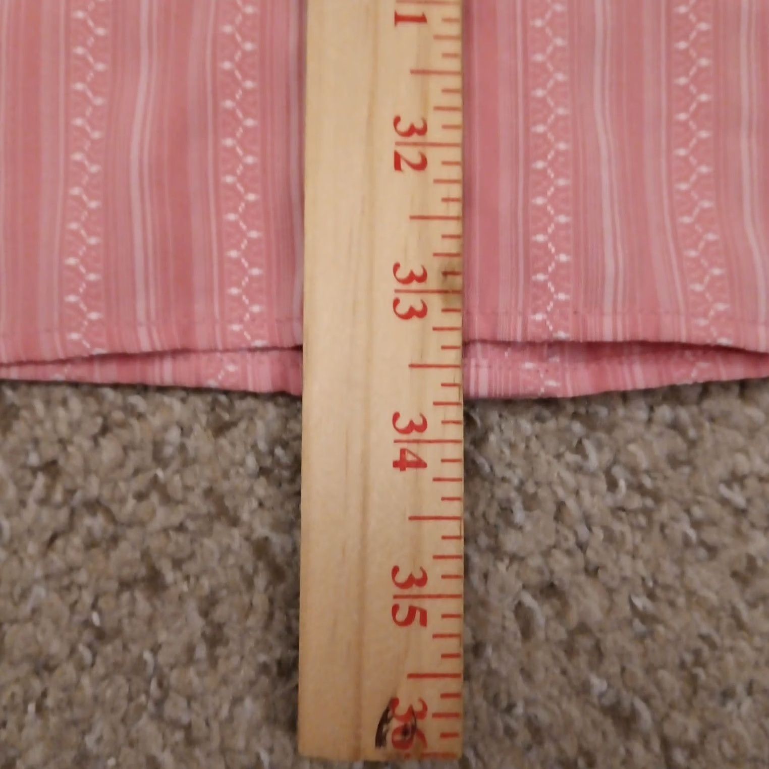Liz Claiborne Claiborne Shirt Mens XL Pink Geometric Long Sleeve Button Up Polyester Blend Size US XL / EU 56 / 4 - 7 Thumbnail