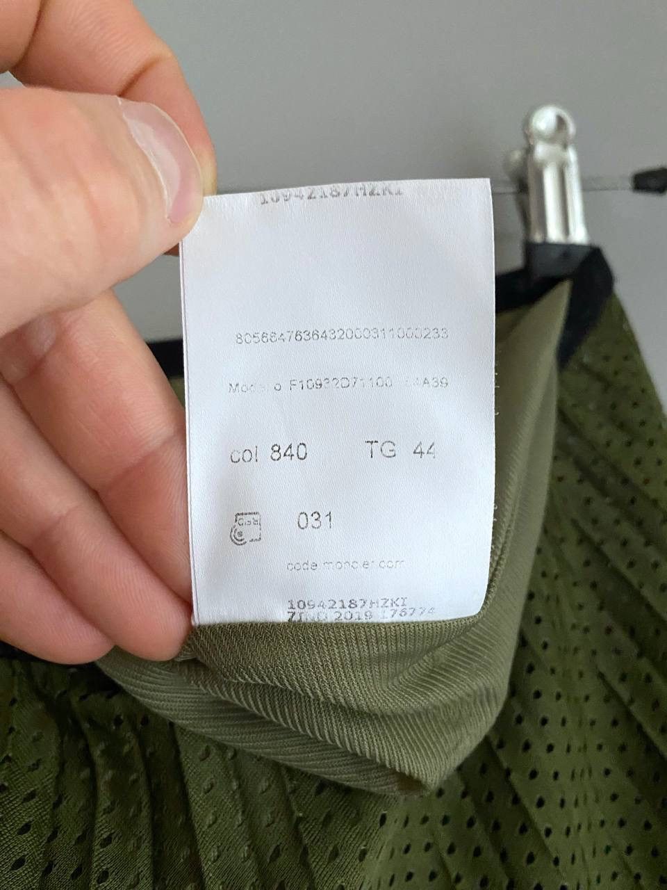 Designer × Moncler Moncler Gonna Pleated Midi Green Skirt, Size 44 Size 34" / US 12 / IT 48 - 23 Thumbnail