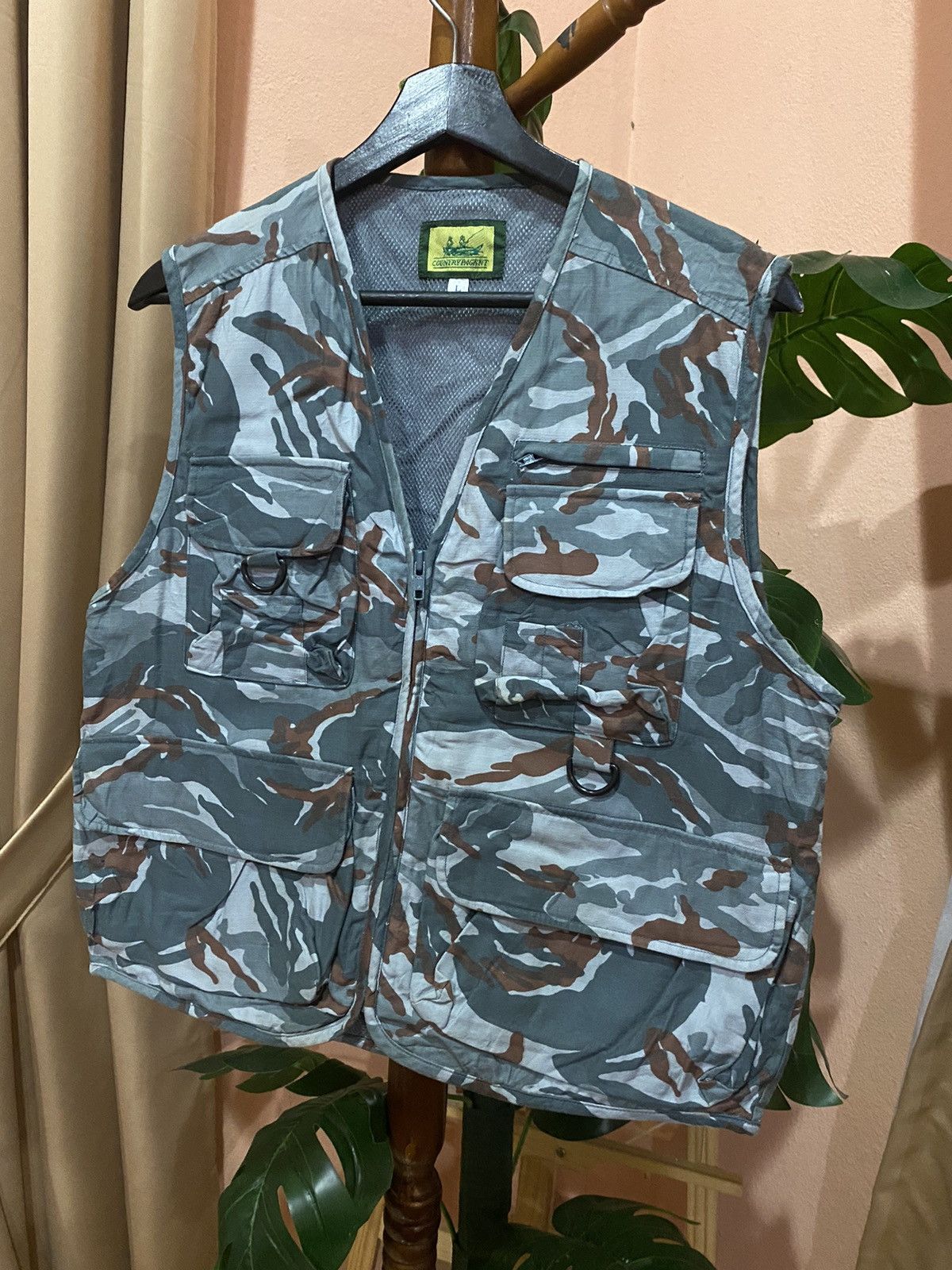 Other VINTAGE COUNTRY PAGENT CAMO UTILITY VEST Size US L / EU 52-54 / 3 - 4 Thumbnail