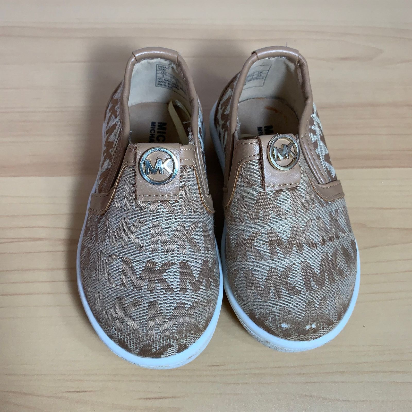 Michael Kors Kids' Michael Kors Tan/White Shoes with Logo Print Size 5US Size US 5 / EU 37 - 2 Thumbnail