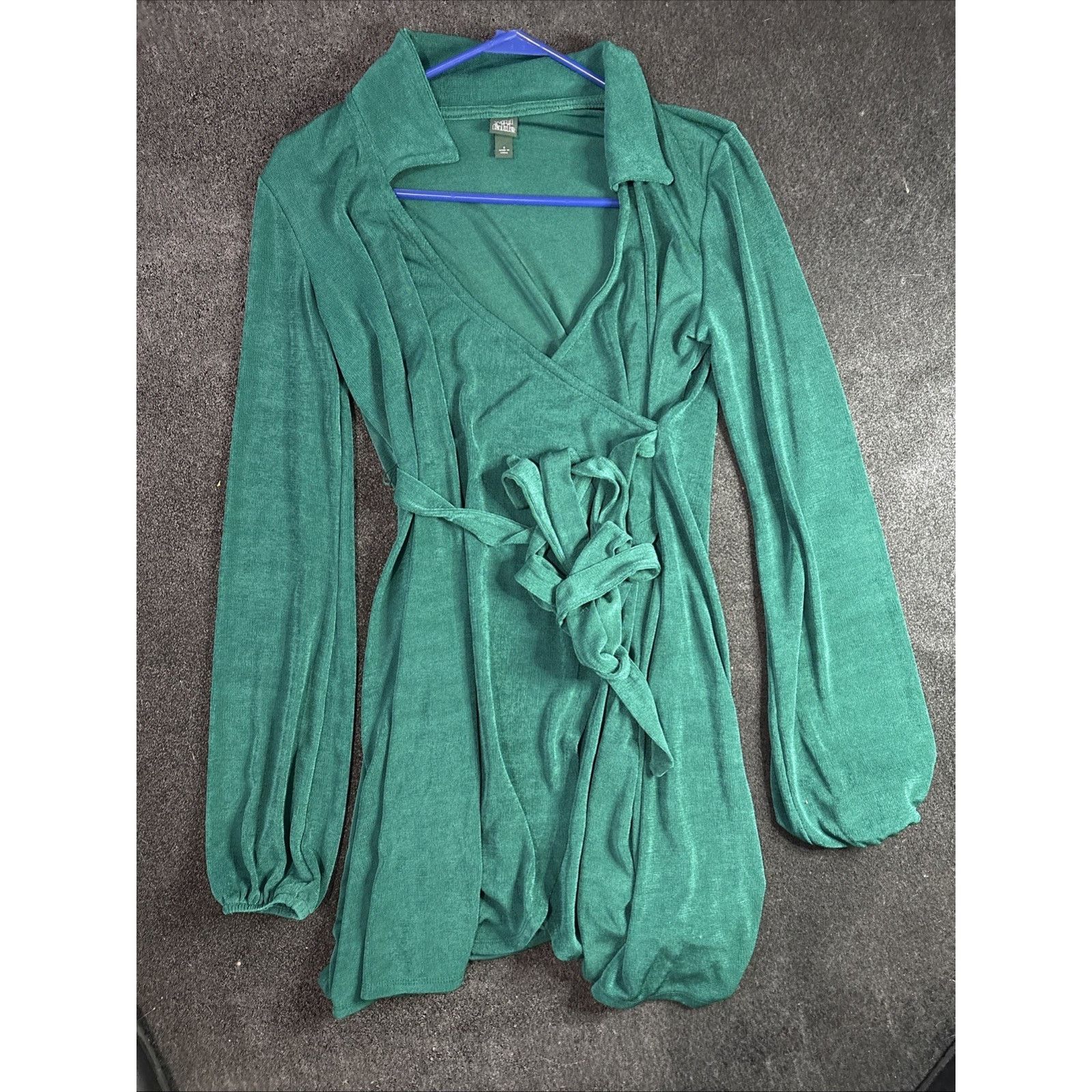 Wild Things Wild Fable Women's Long Sleeve Green Wrap Dress Size Small Size S / US 4 / IT 40 - 1 Thumbnail