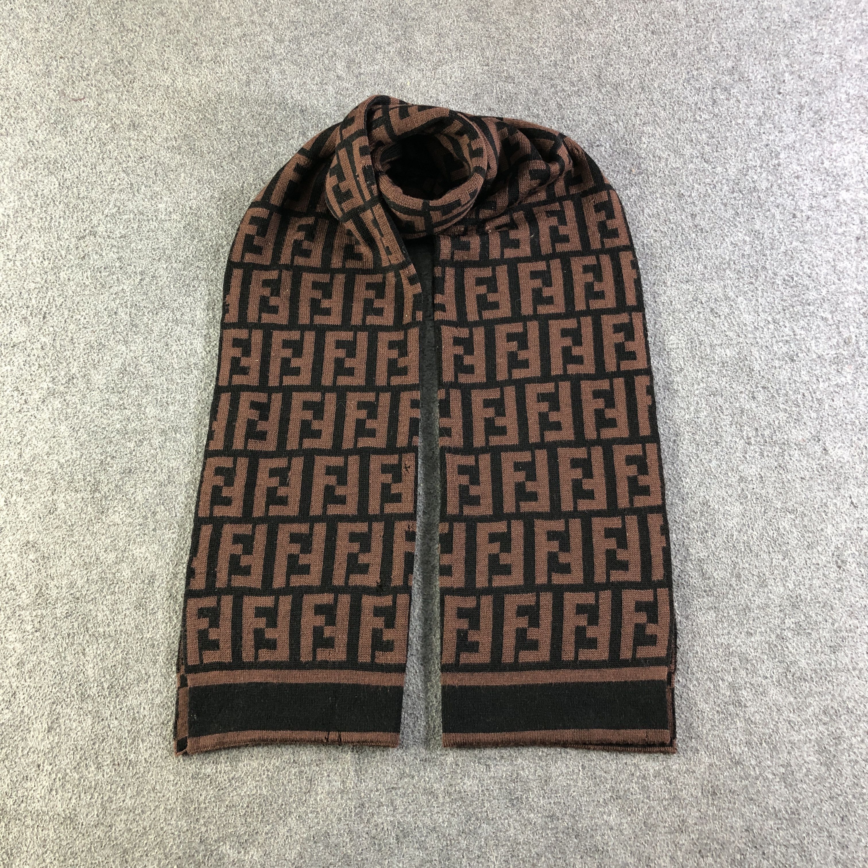 Fendi Fendi Monogram Wool Scarf Muffler Neckwear V2611 Size ONE SIZE - 2 Thumbnail